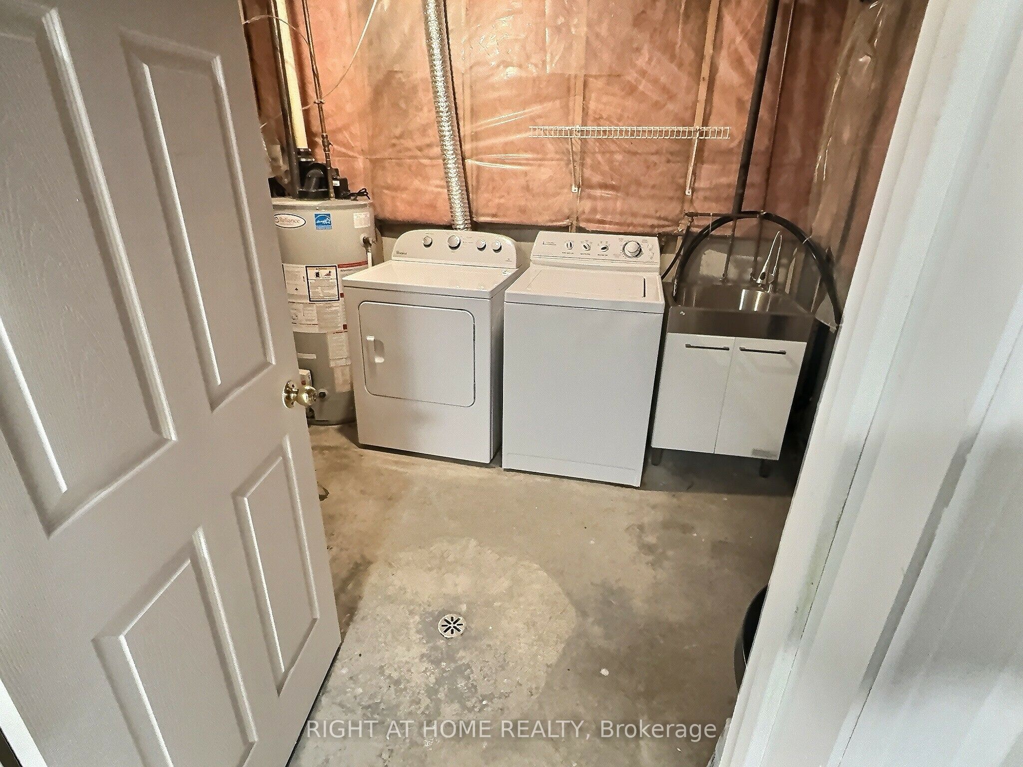 385 Havendale Crescent Property Photo 22