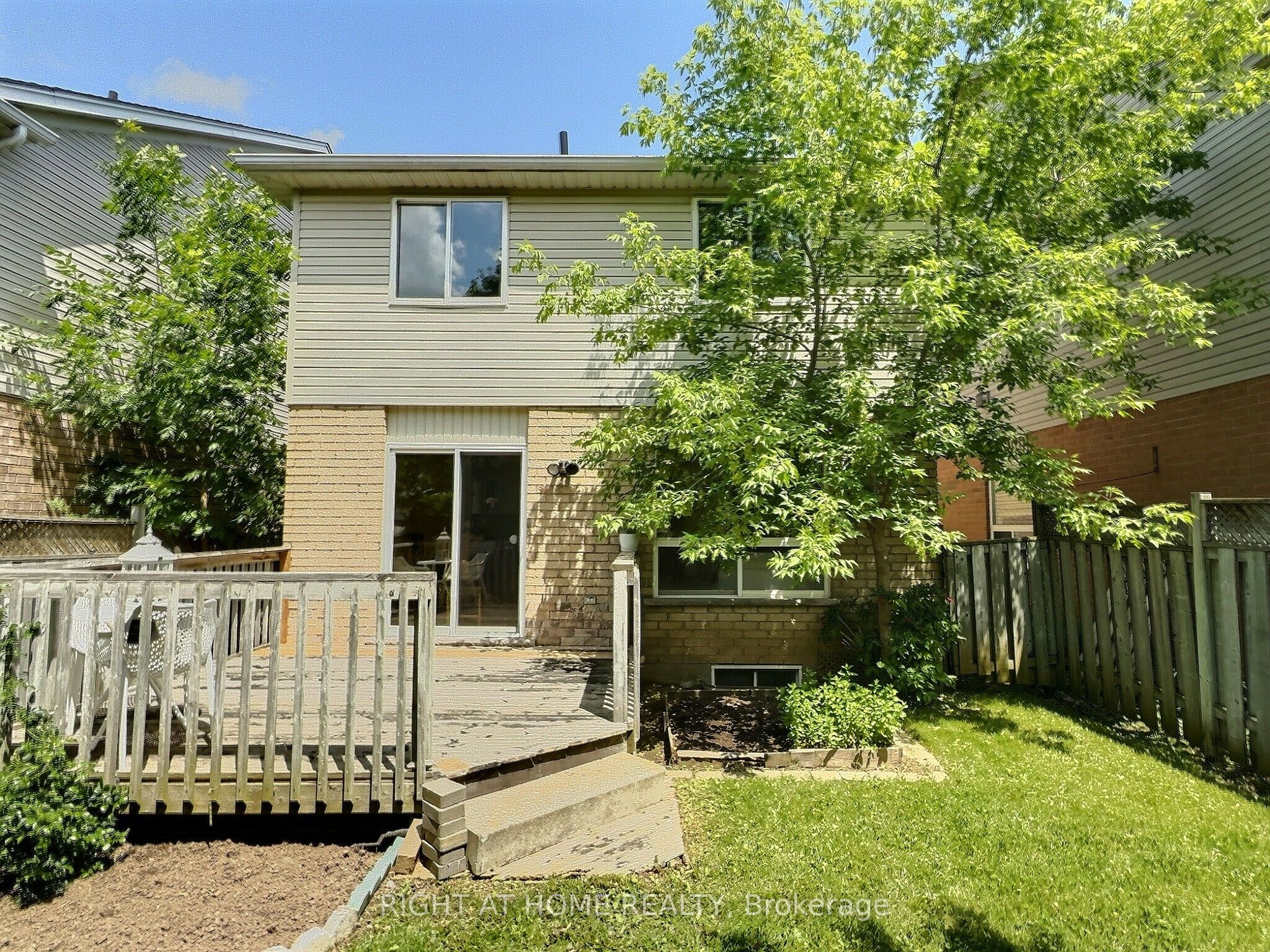 385 Havendale Crescent Property Photo 24