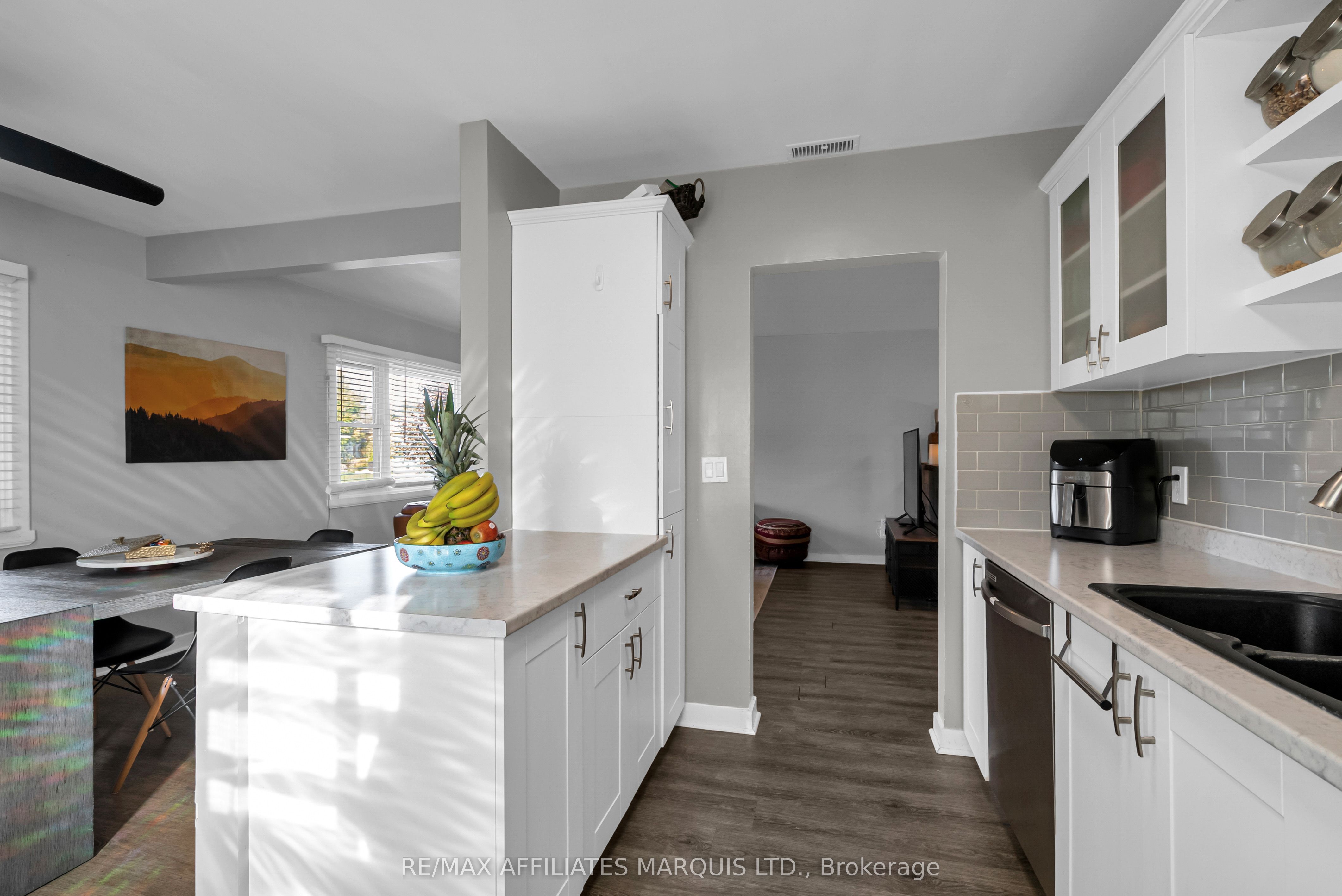 403 Susan Avenue Property Photo 4