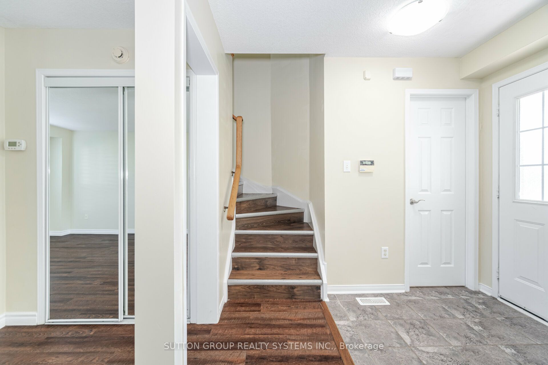 148 Osborn Avenue Upper Property Photo 9