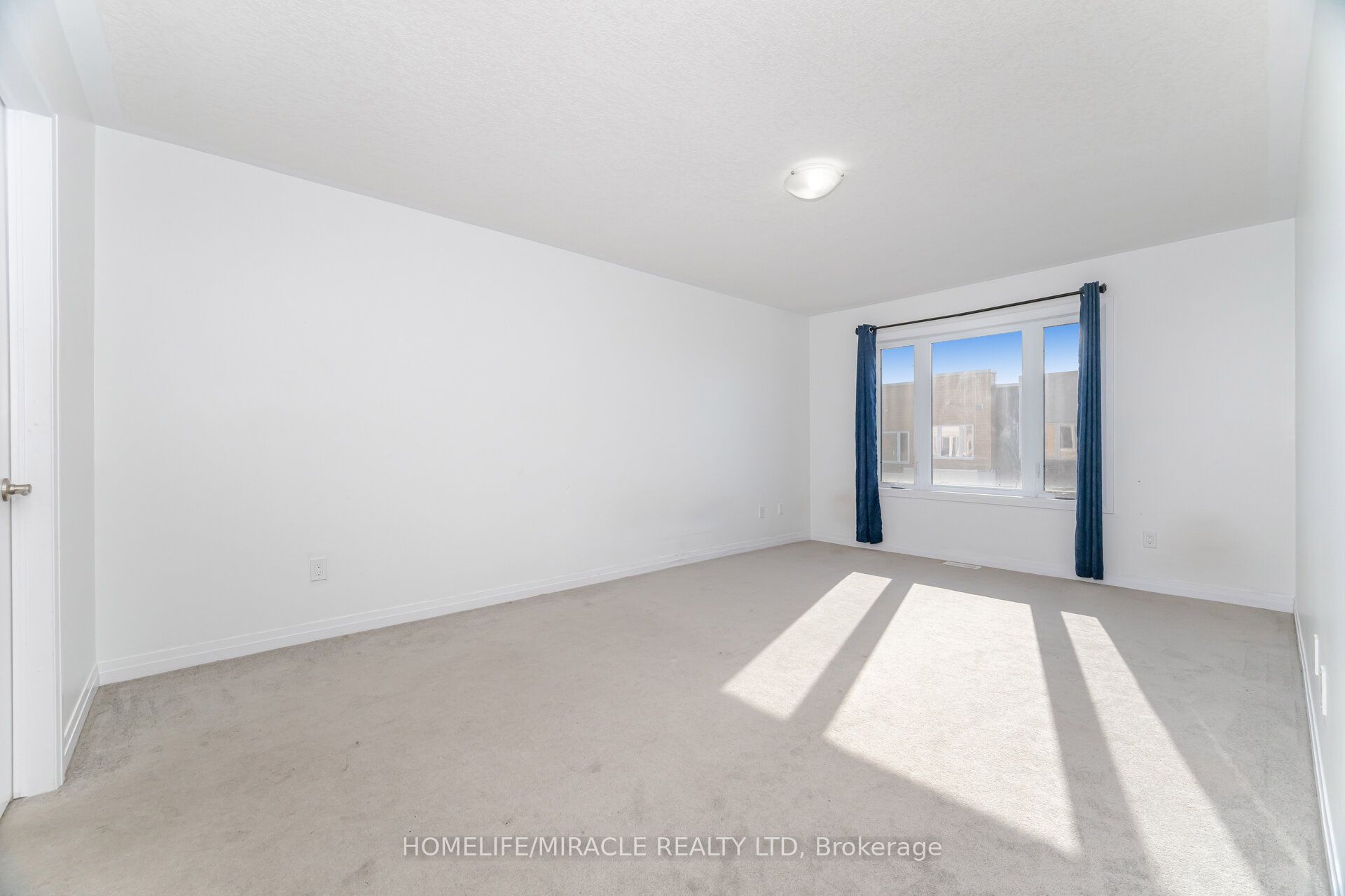 15 Visionary Avenue Property Photo 21