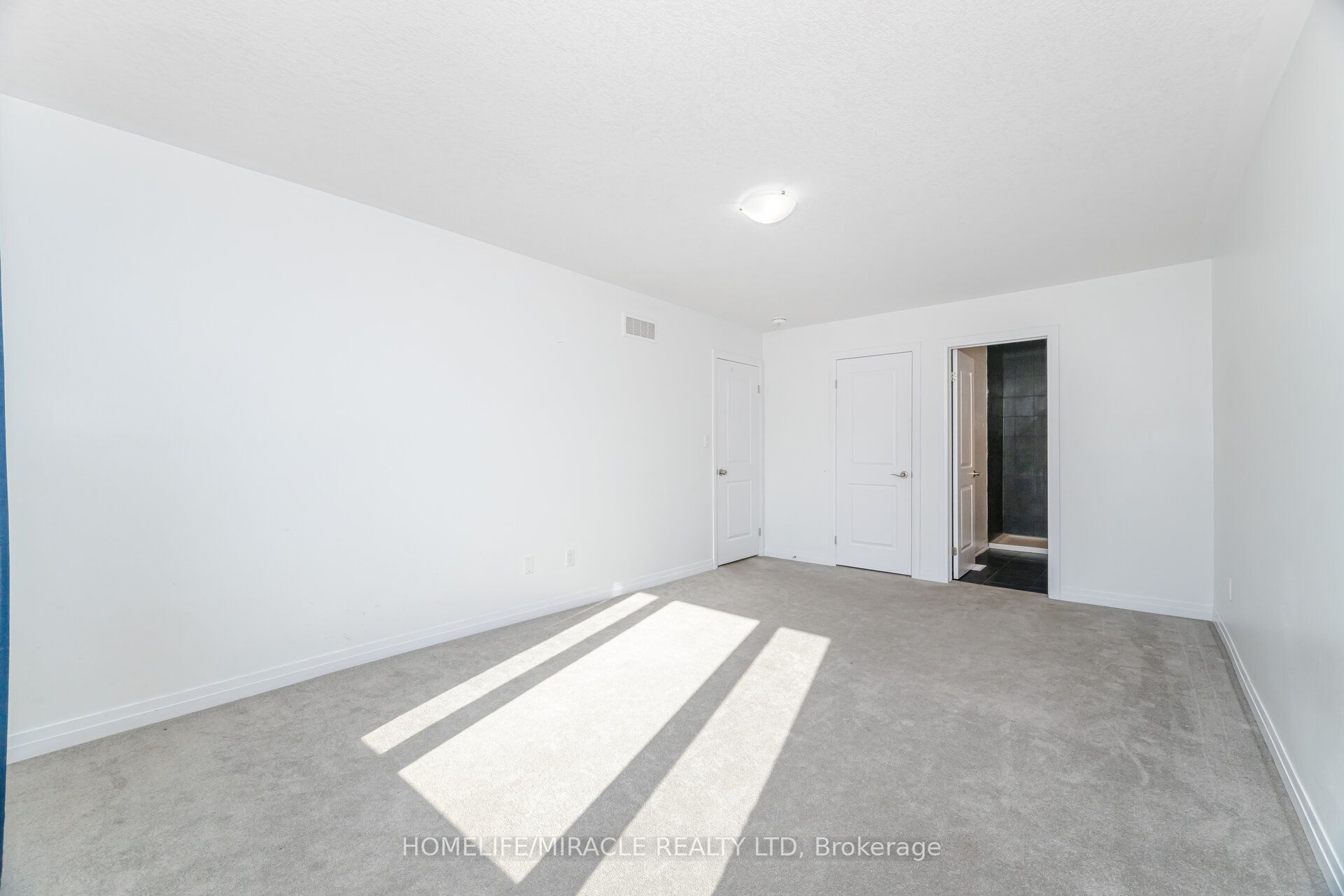 15 Visionary Avenue Property Photo 23