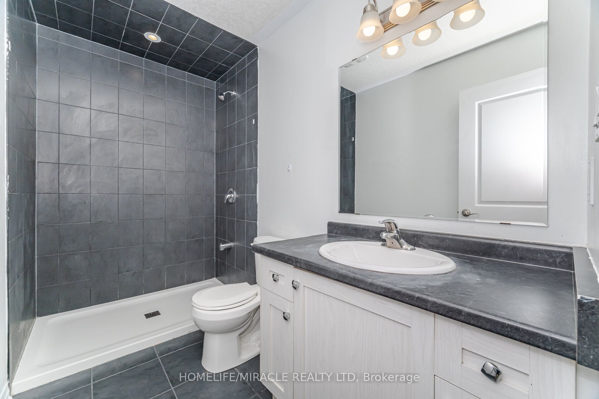 15 Visionary Avenue Property Photo 24