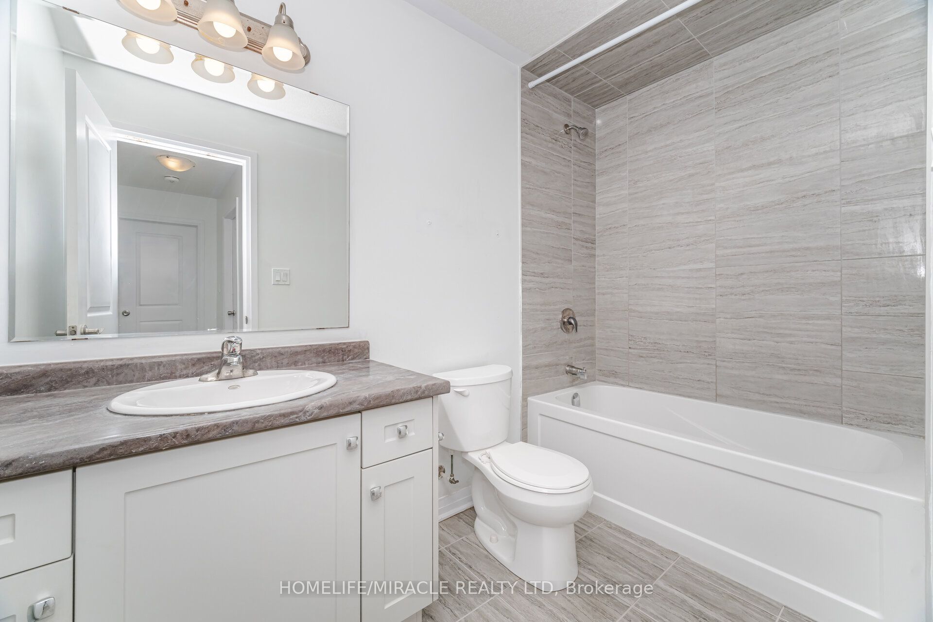 15 Visionary Avenue Property Photo 30