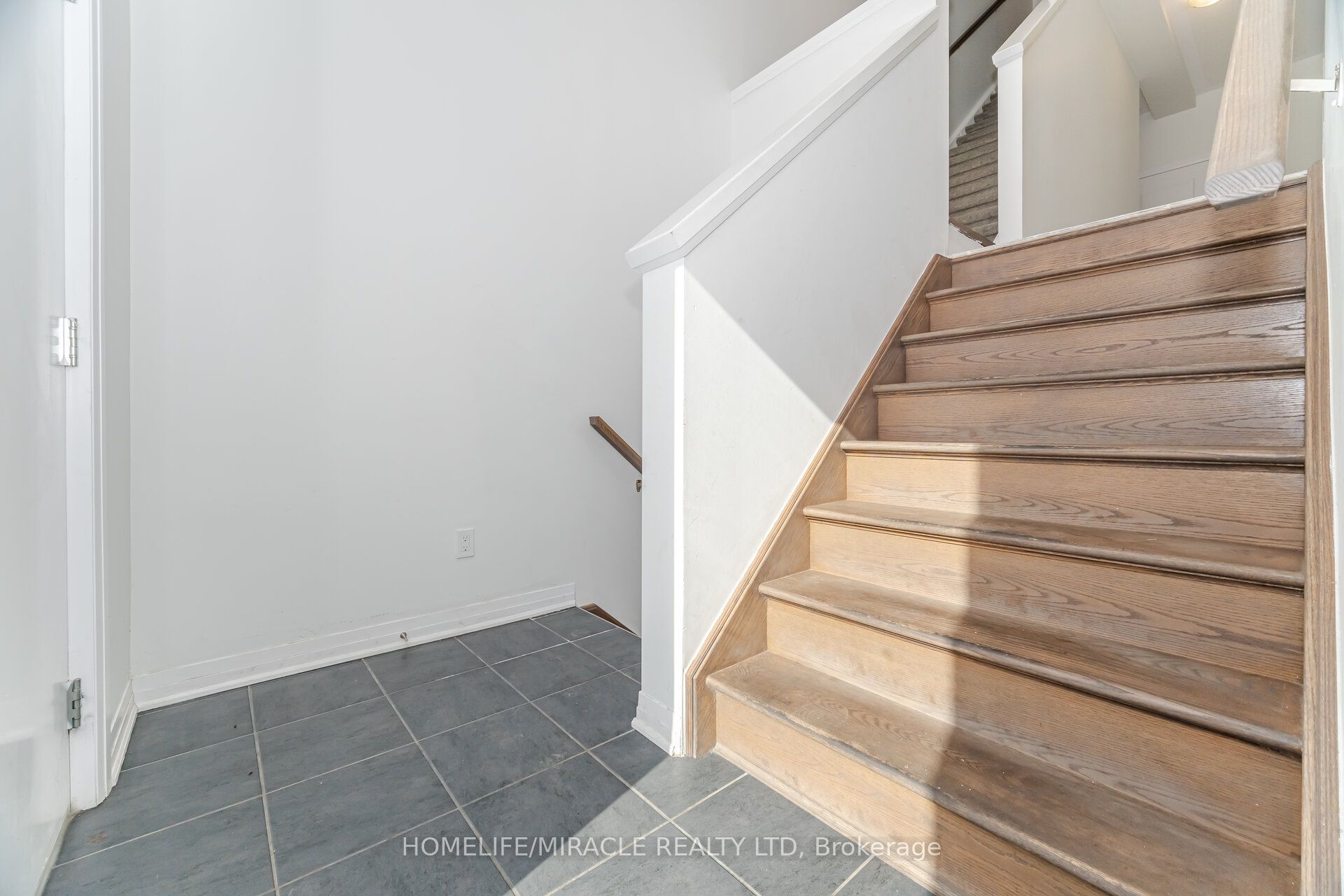 15 Visionary Avenue Property Photo 32