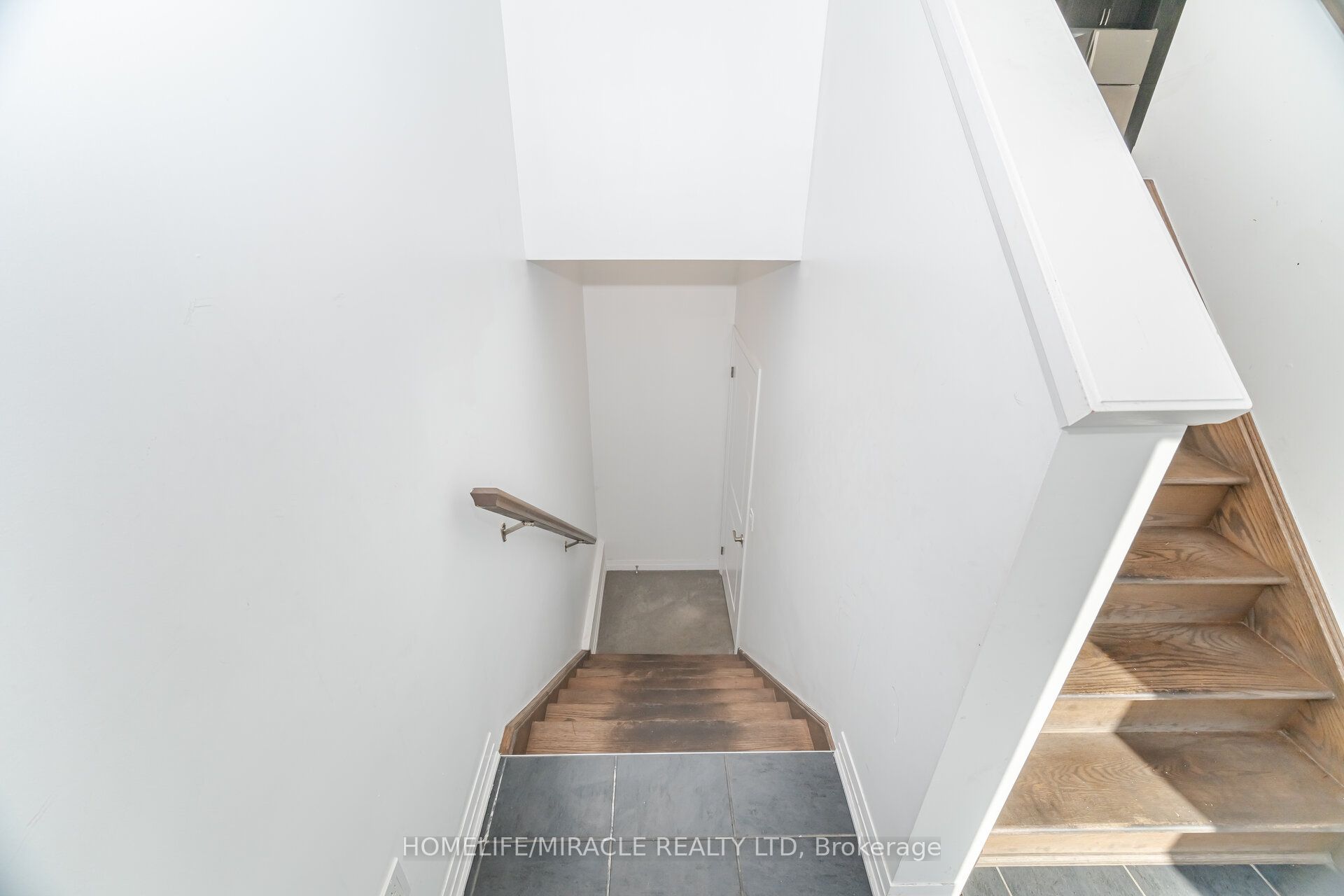 15 Visionary Avenue Property Photo 33