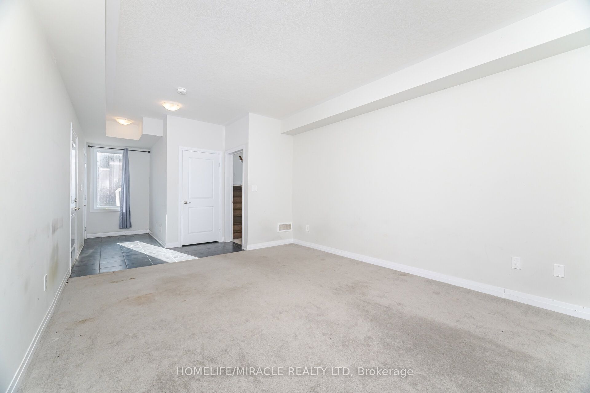 15 Visionary Avenue Property Photo 37