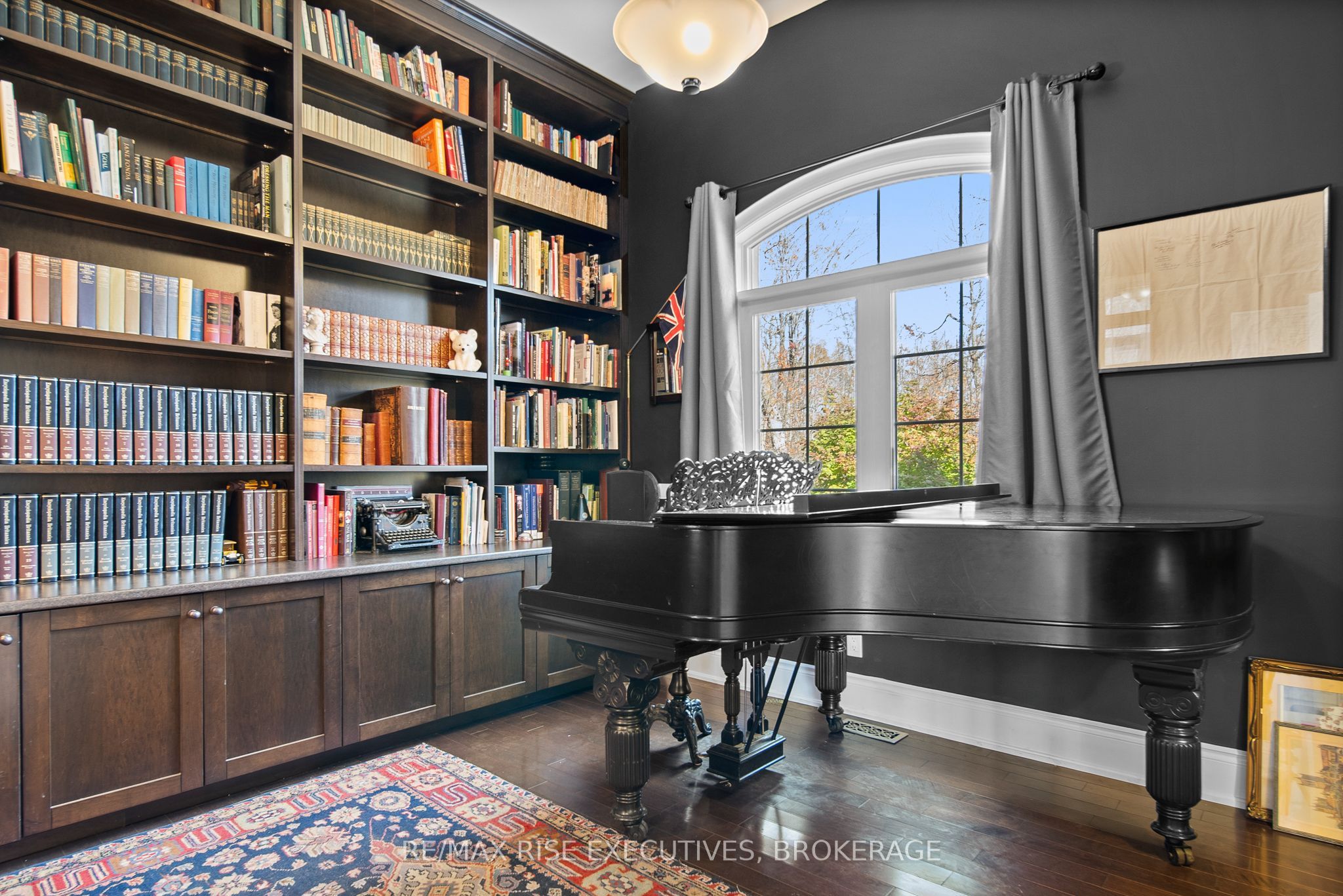 119 Fawn Brook Drive Property Photo 8