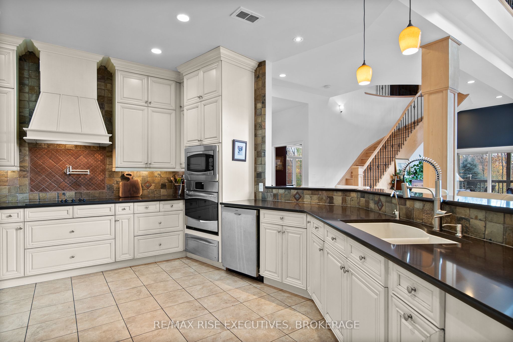 119 Fawn Brook Drive Property Photo 13