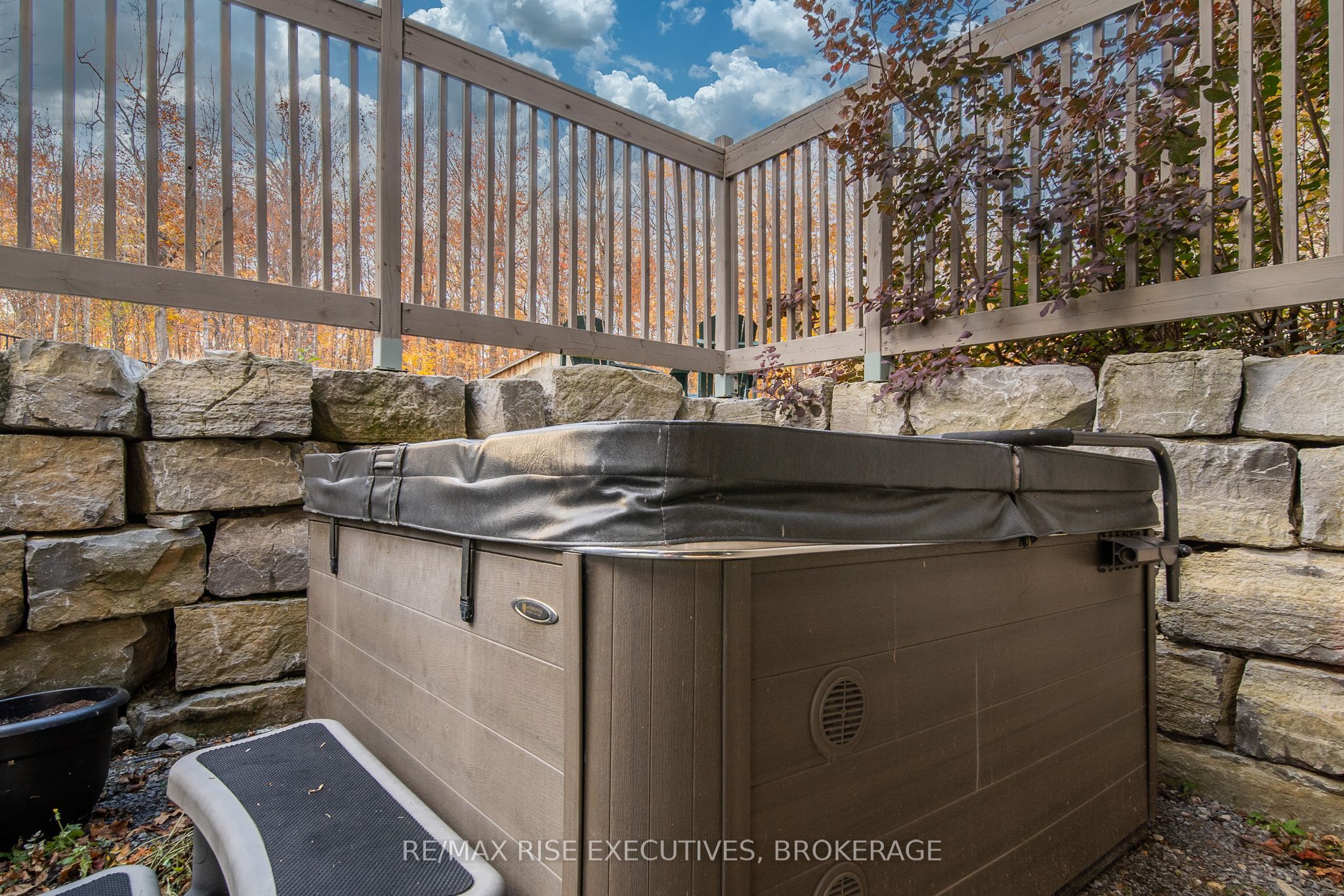 119 Fawn Brook Drive Property Photo 43