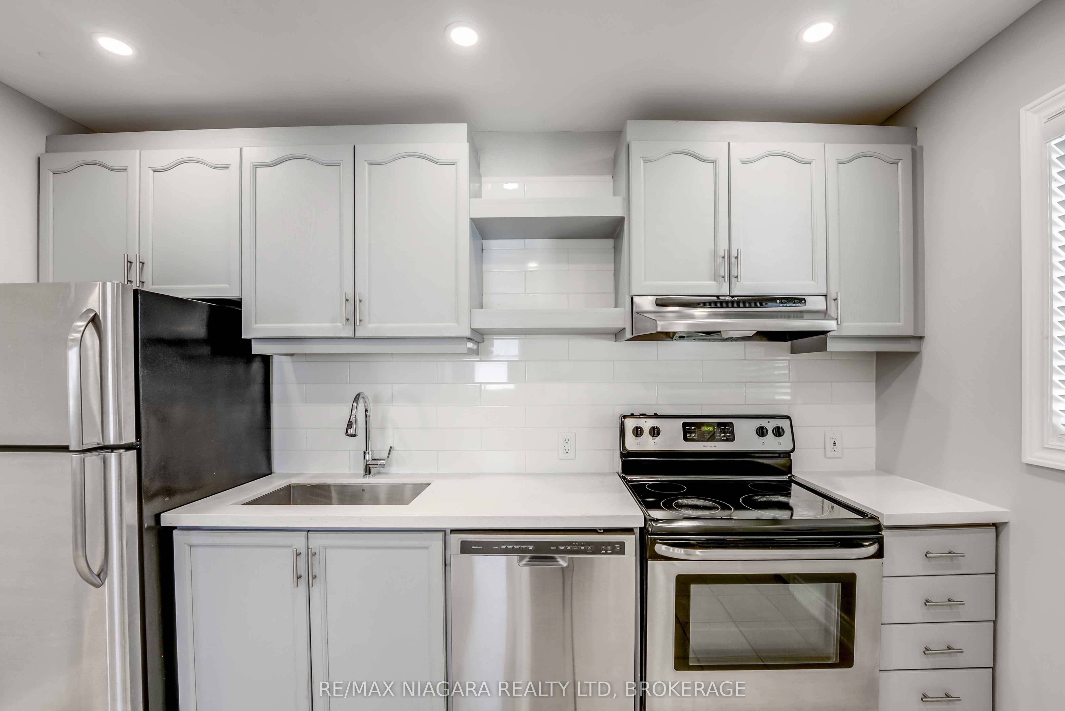 5231 Kitchener Street Property Photo 16