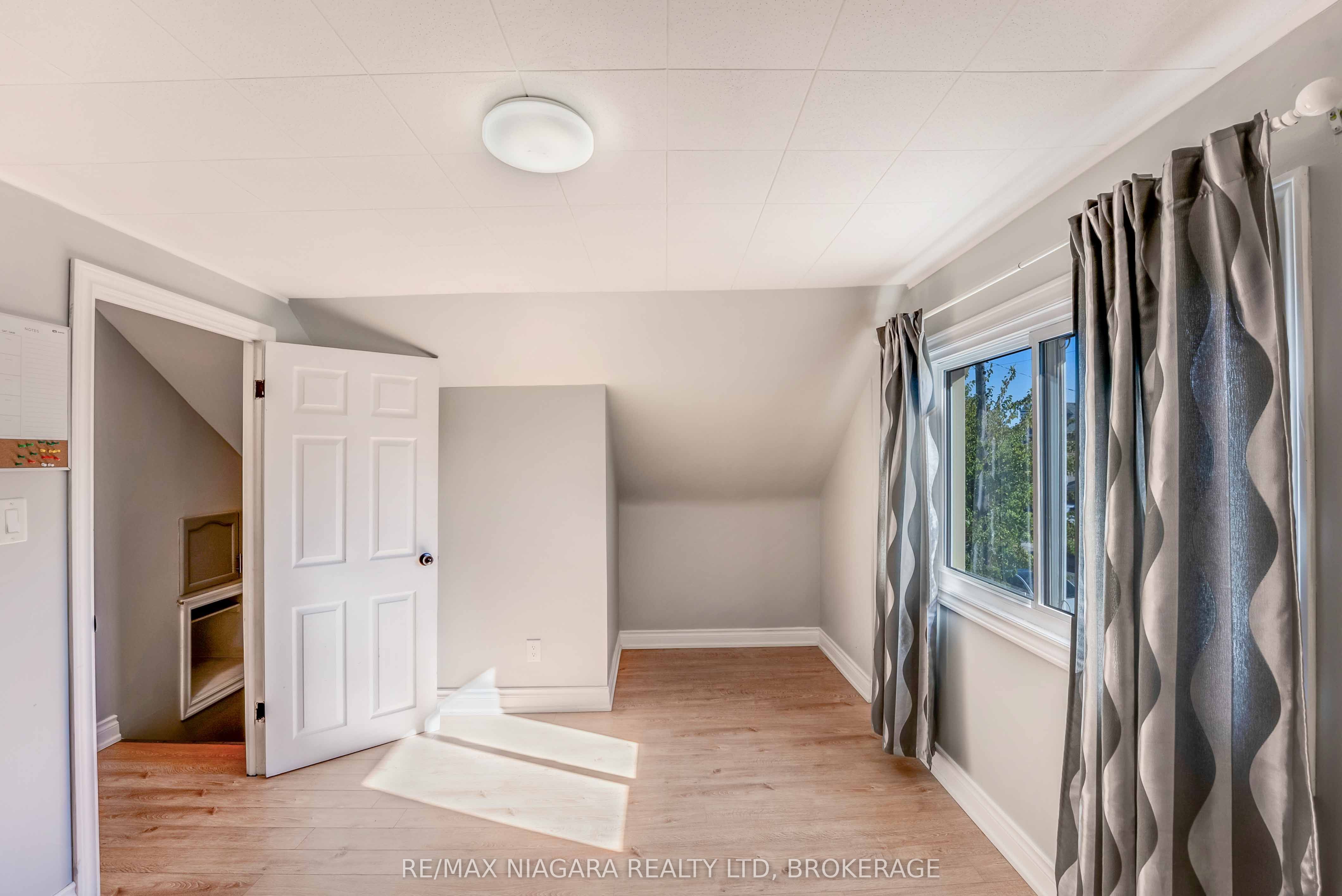 5231 Kitchener Street Property Photo 23