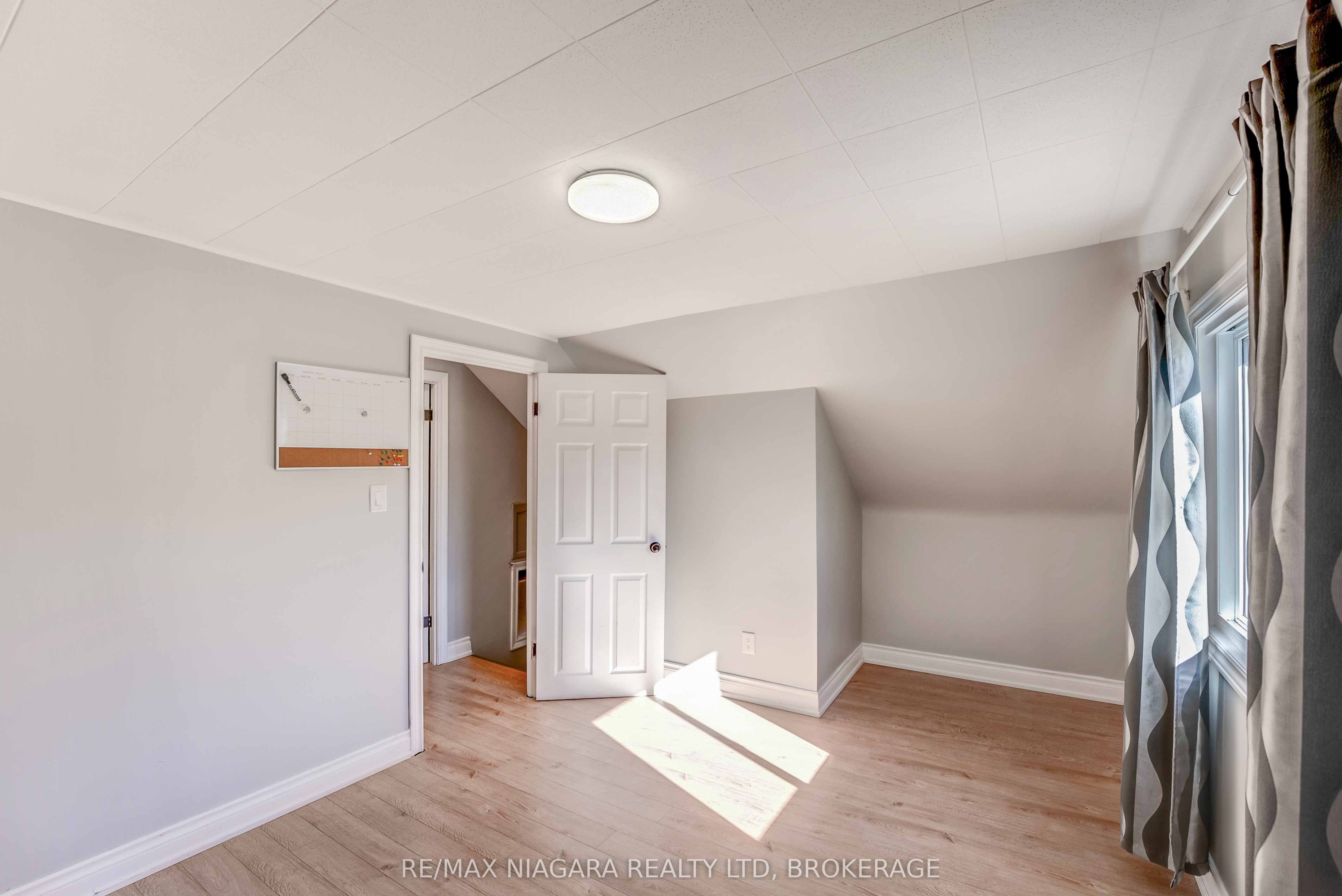 5231 Kitchener Street Property Photo 24