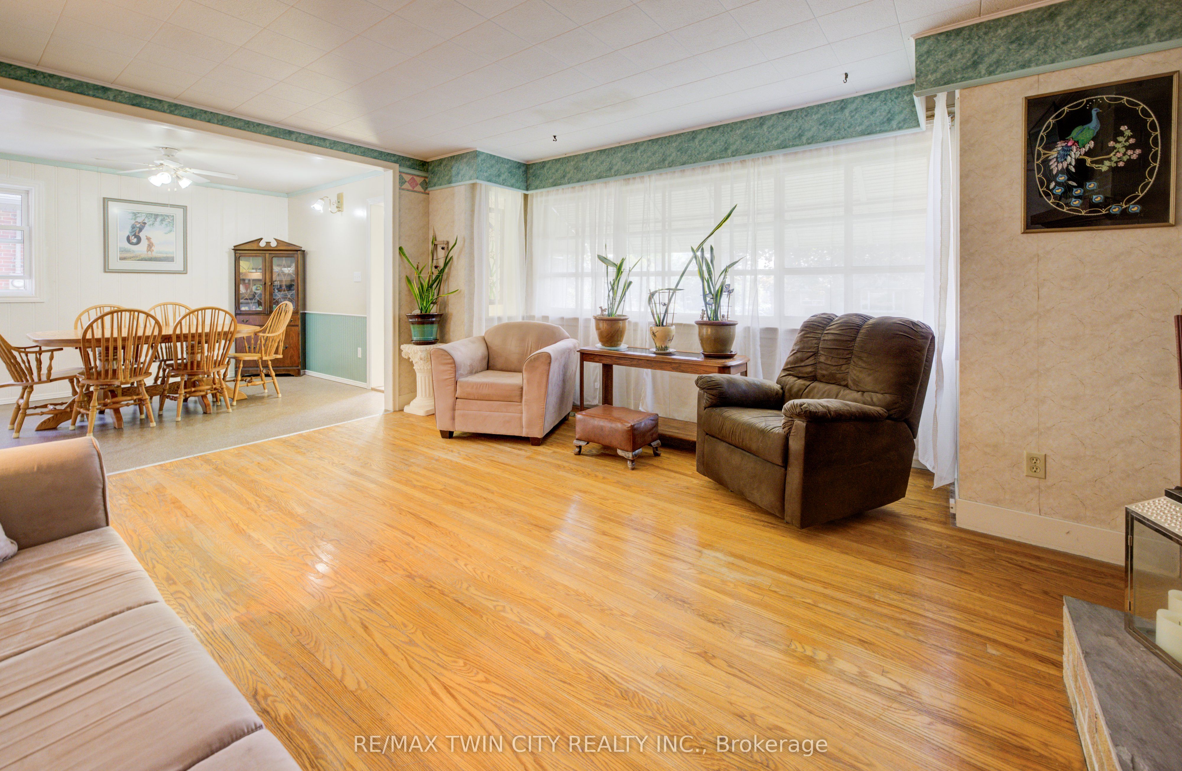 174 Union Street E Property Photo 10