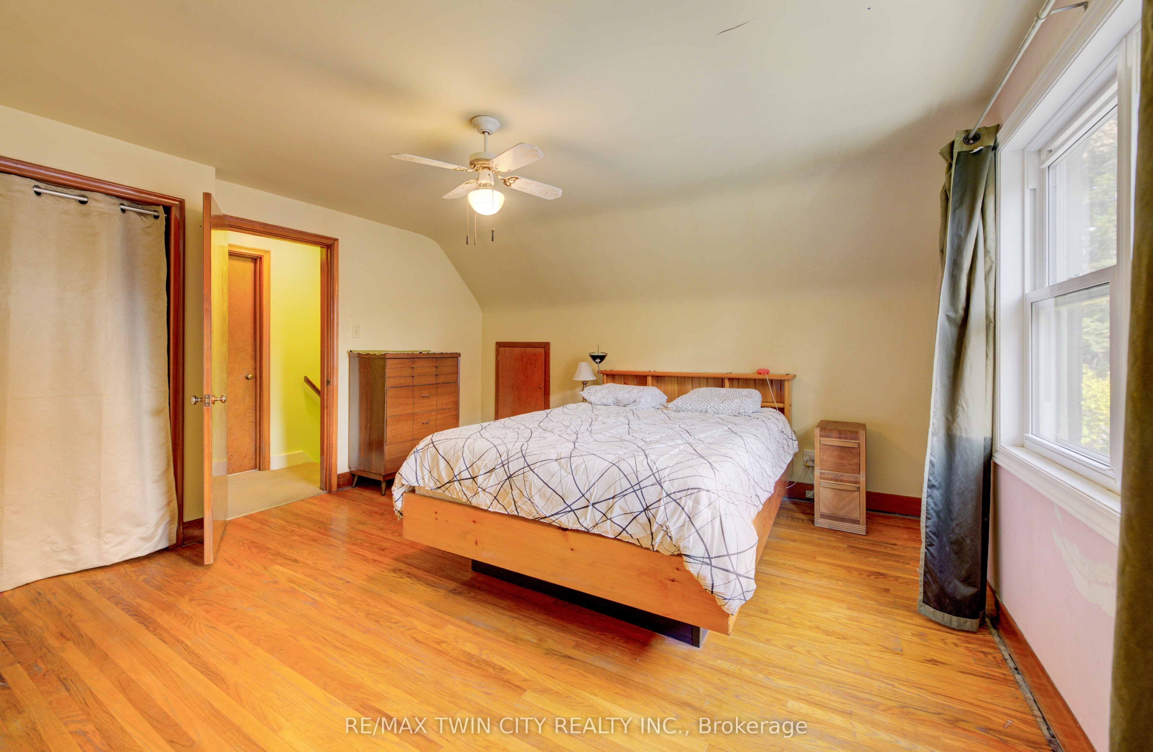 174 Union Street E Property Photo 16