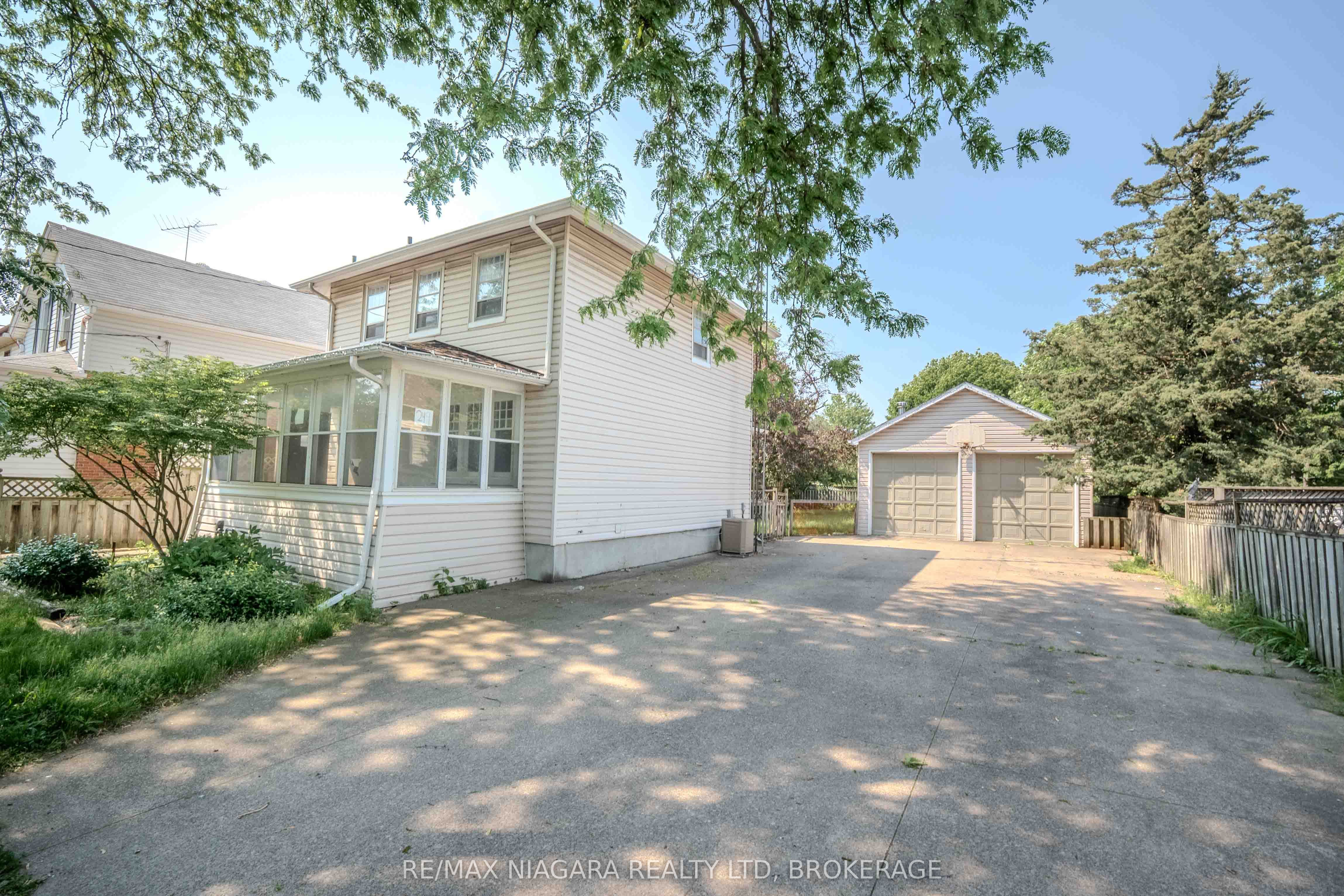 249 Russell Avenue Property Photo 1