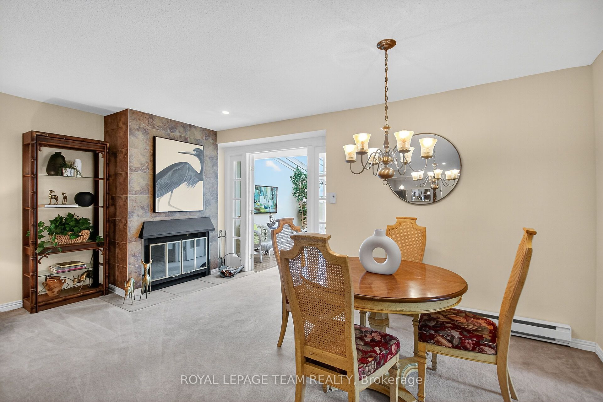 206 Stratas Court Property Photo 14