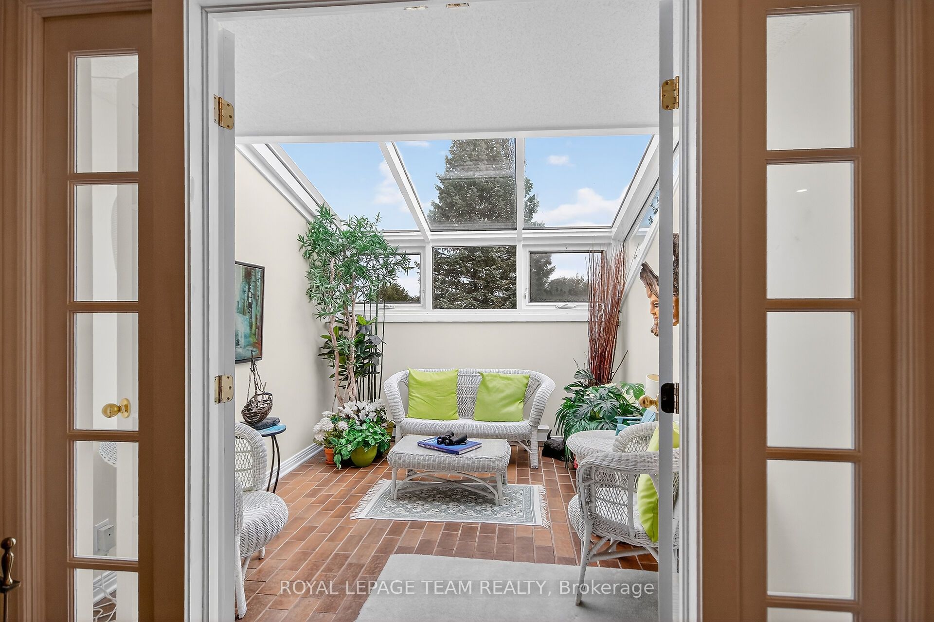 206 Stratas Court Property Photo 16