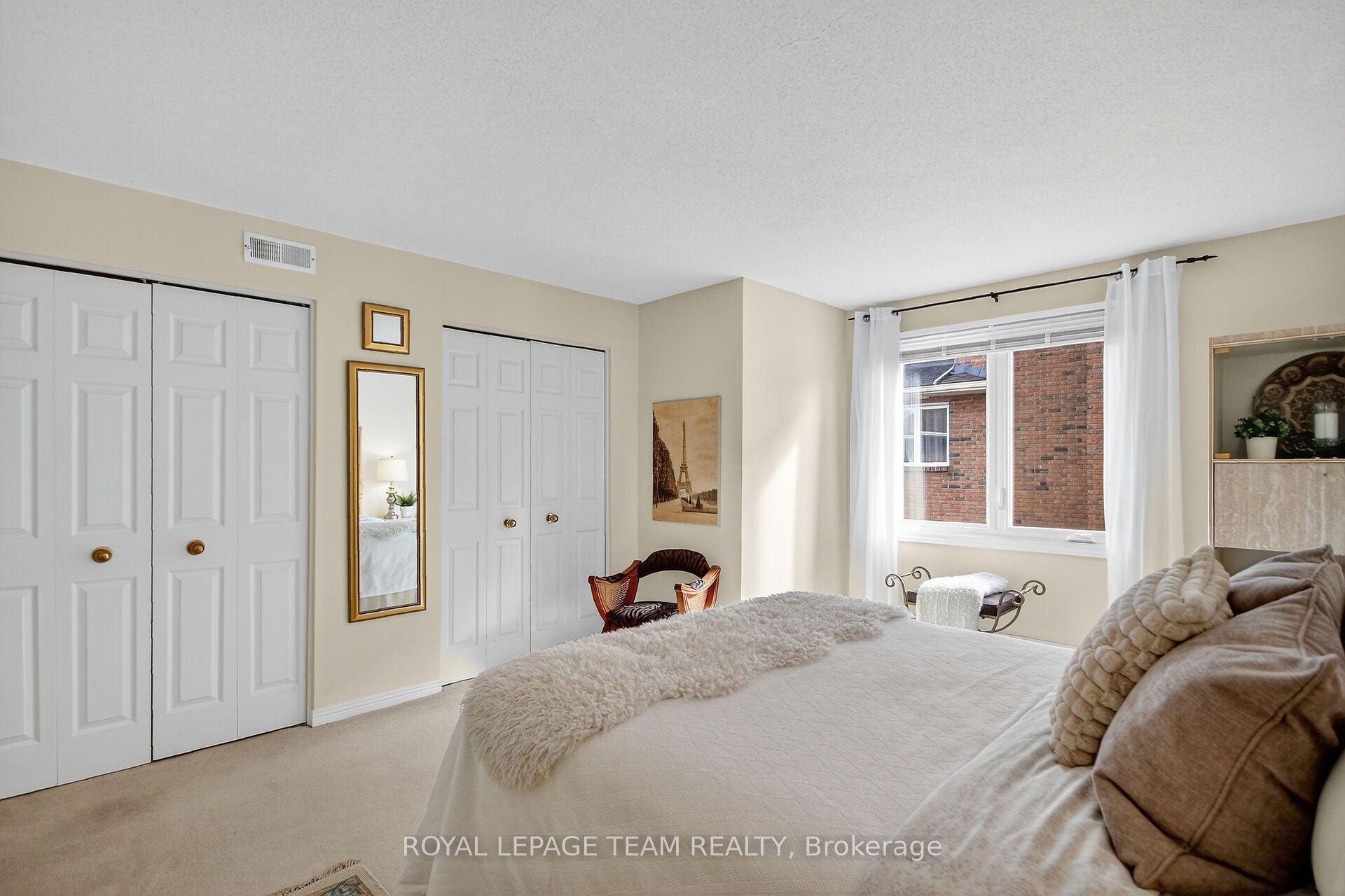 206 Stratas Court Property Photo 20