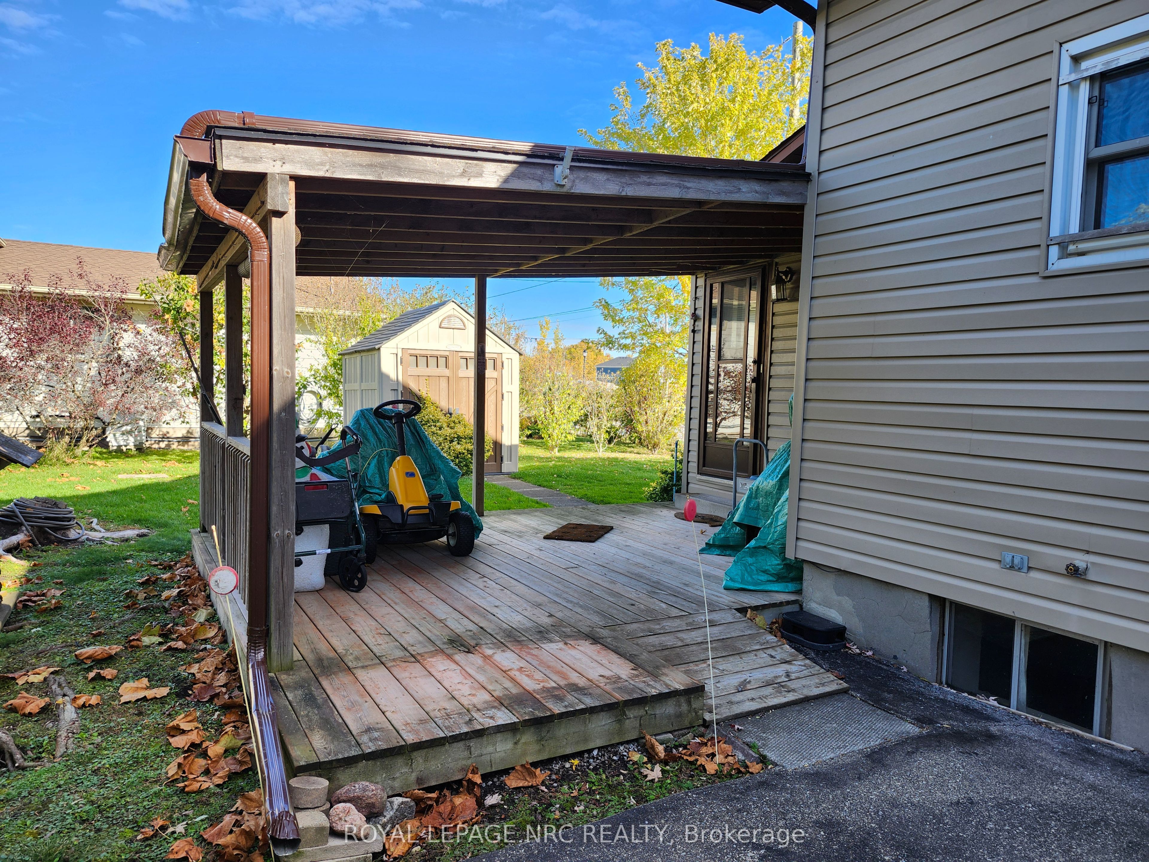 644 Floyd Pl Property Photo 4