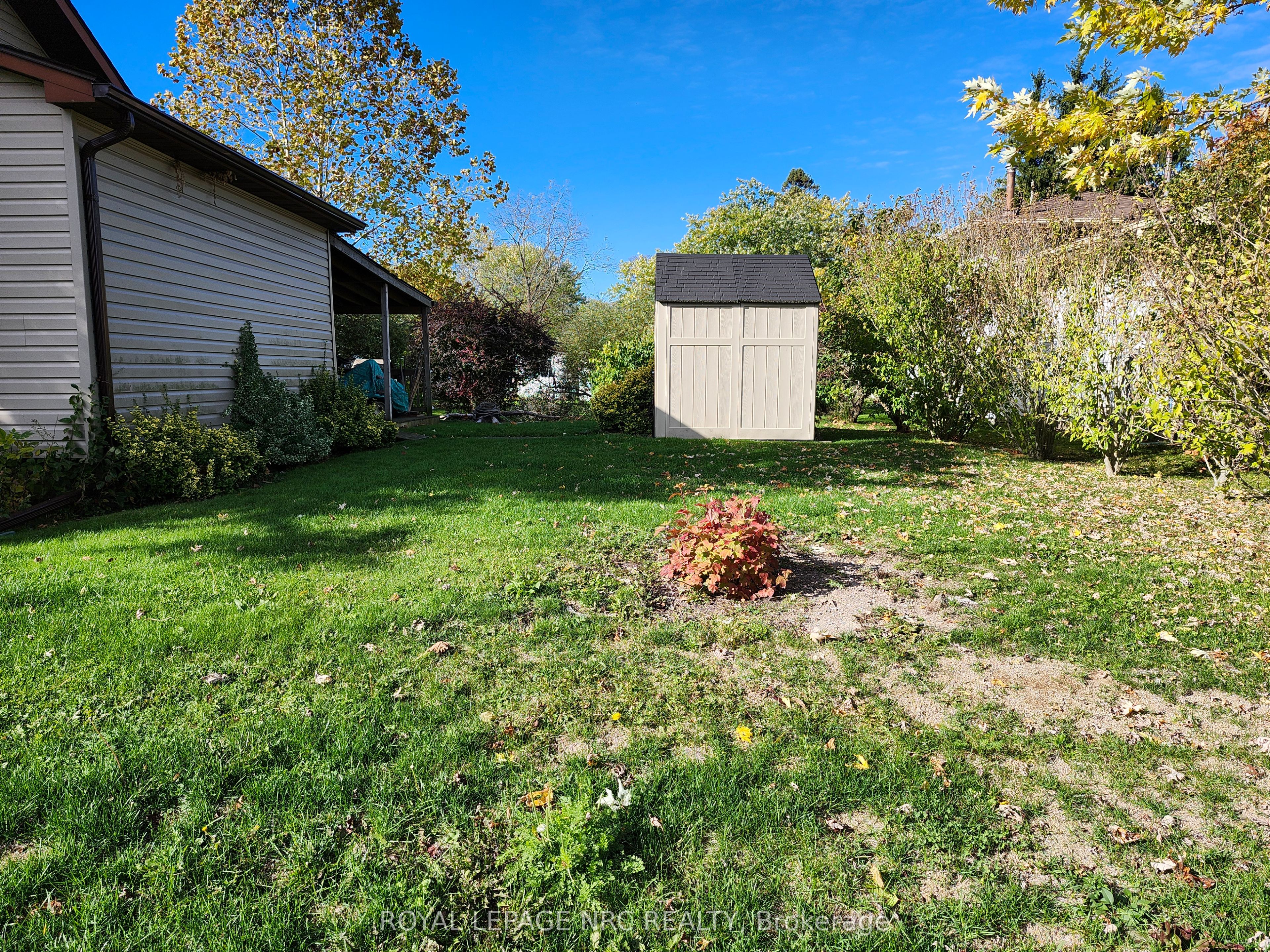 644 Floyd Pl Property Photo 9