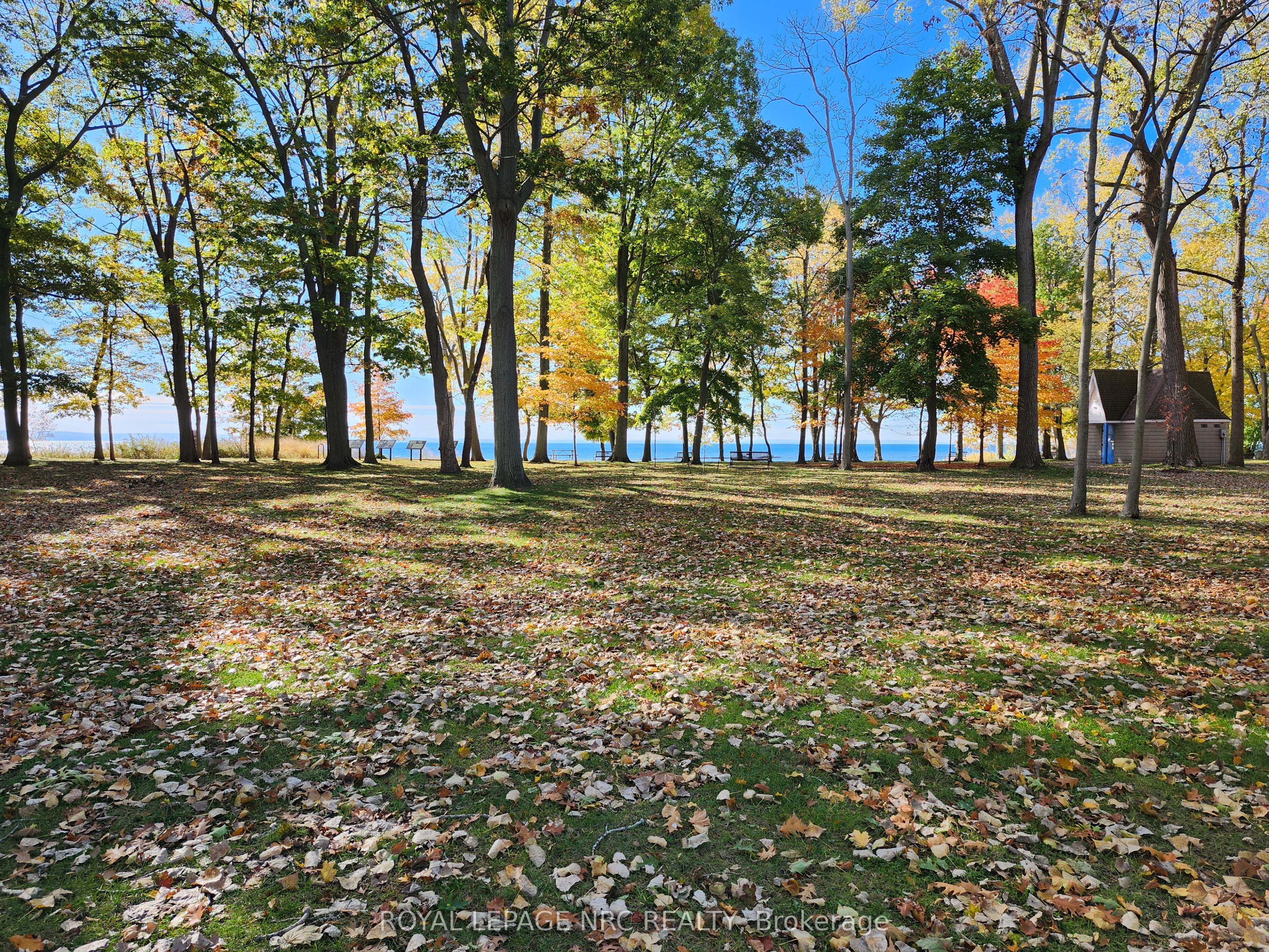 644 Floyd Pl Property Photo 12