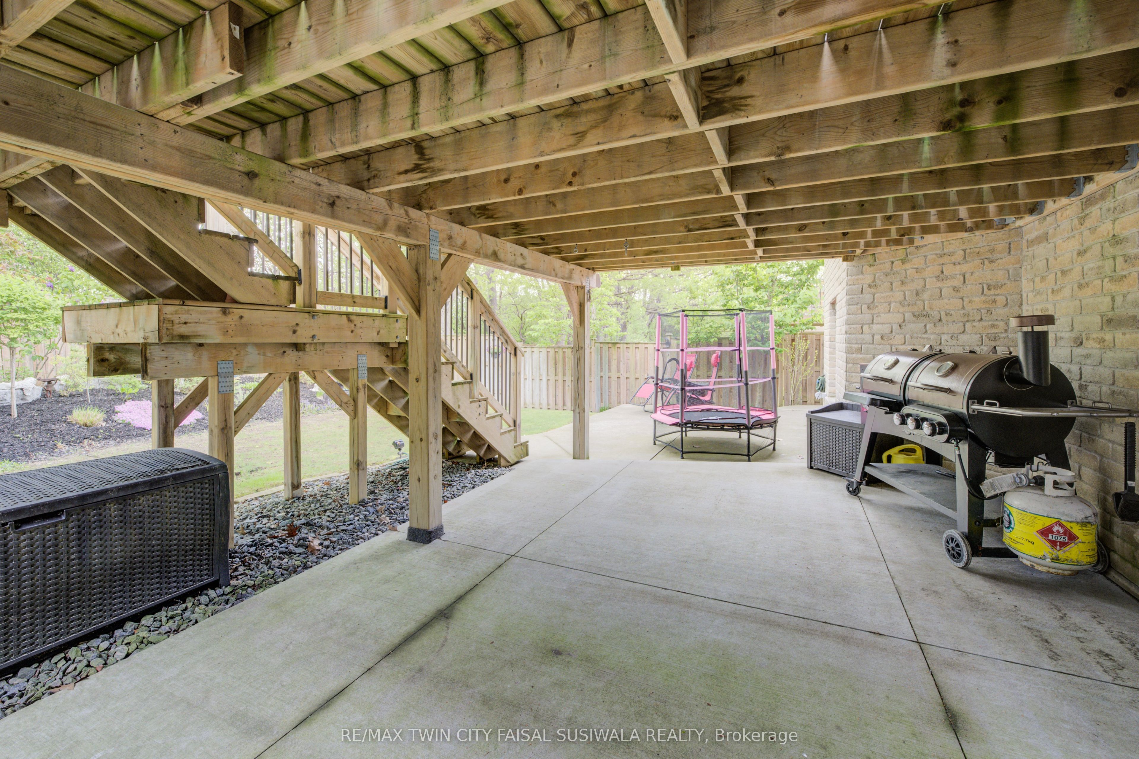 289 Wesley Boulevard Property Photo 9