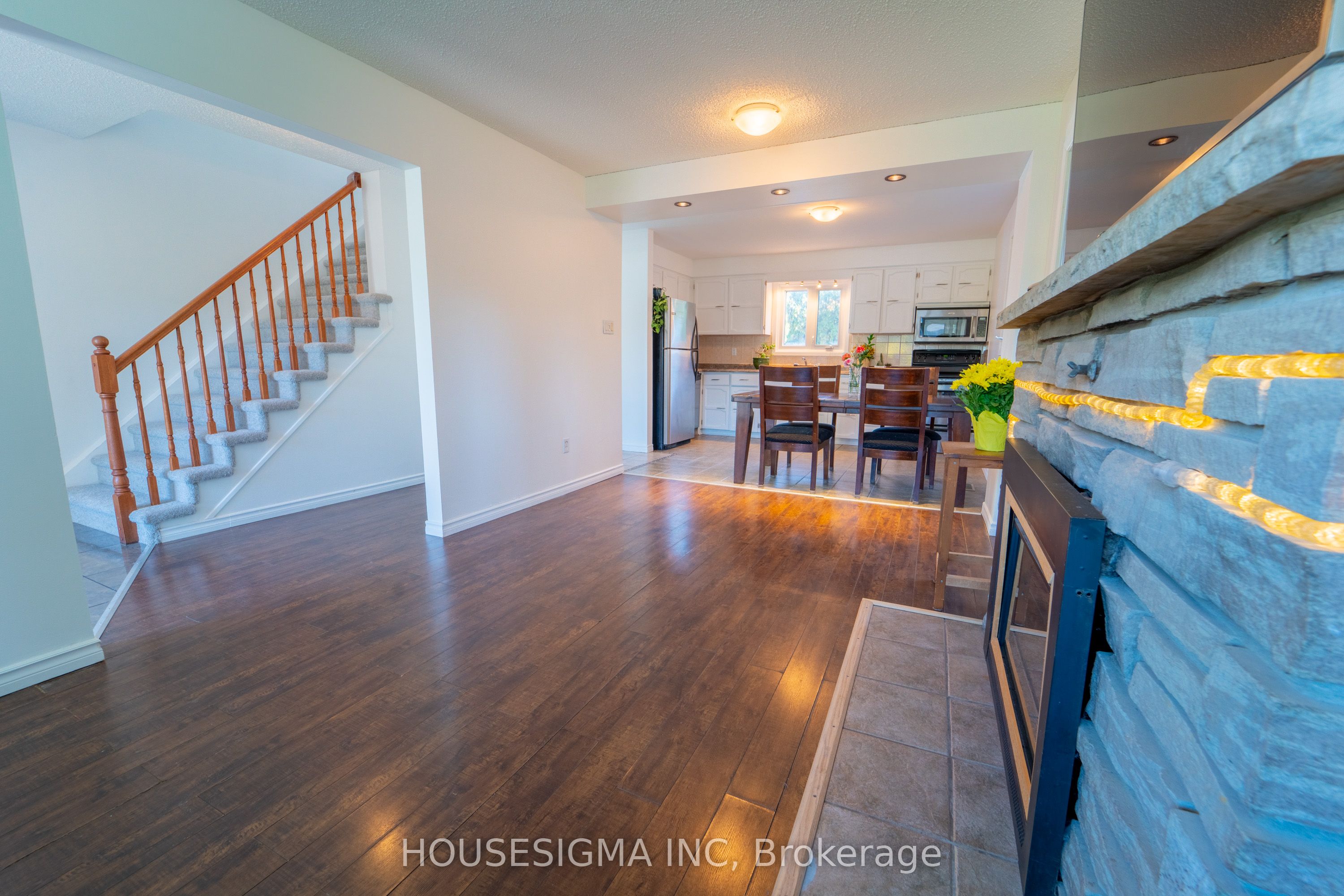 1767 Bonaventure Terrace Property Photo 6