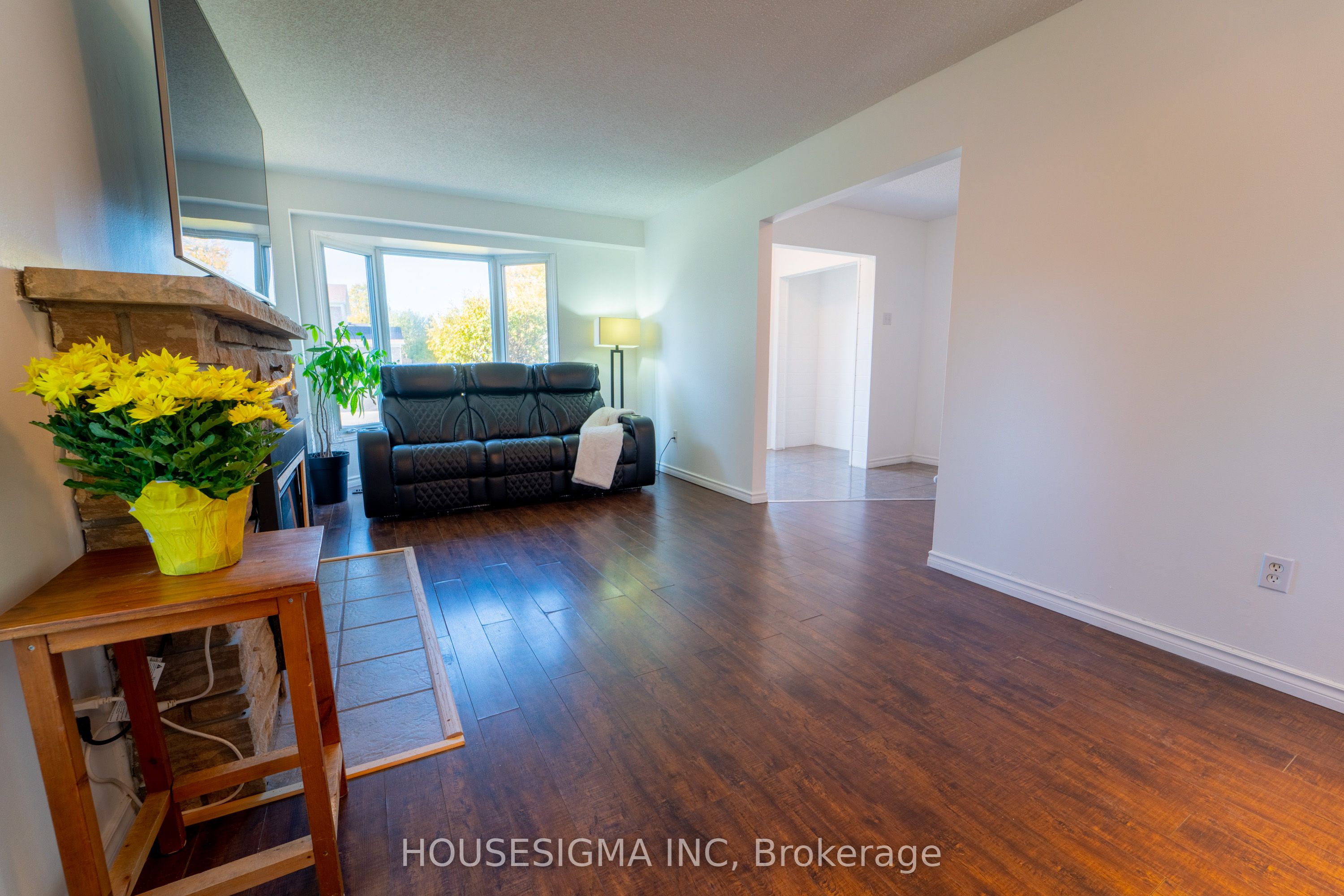 1767 Bonaventure Terrace Property Photo 8