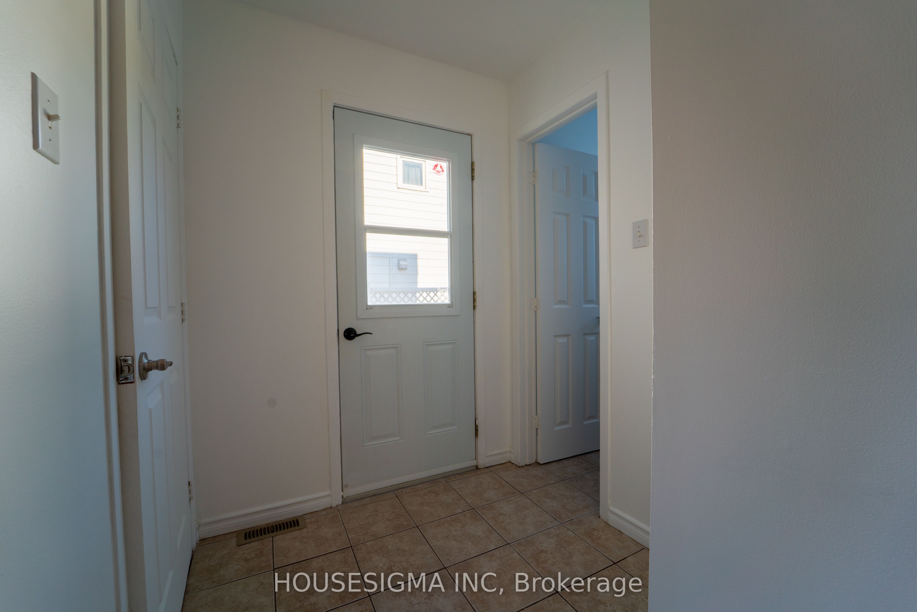 1767 Bonaventure Terrace Property Photo 12