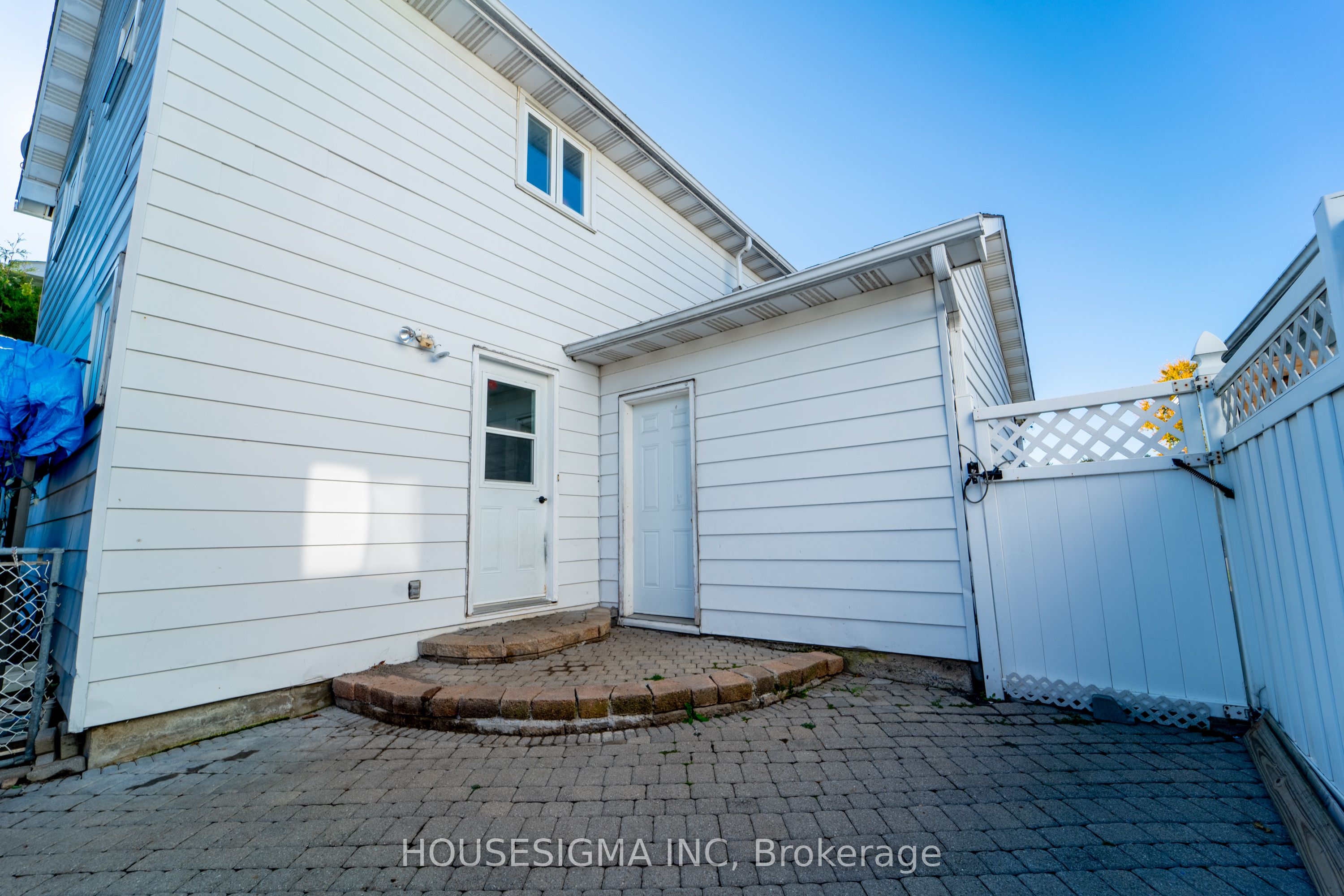 1767 Bonaventure Terrace Property Photo 32