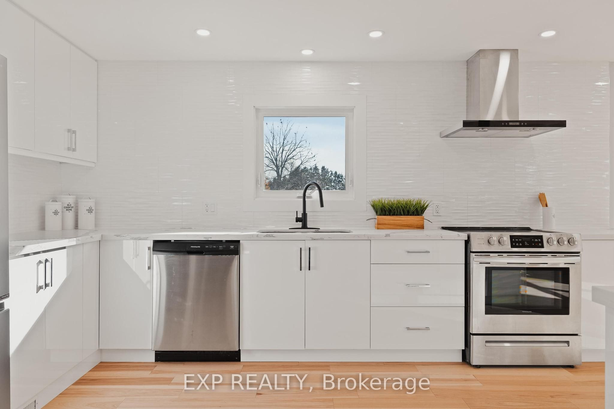 8 Talbot Street Property Photo 6