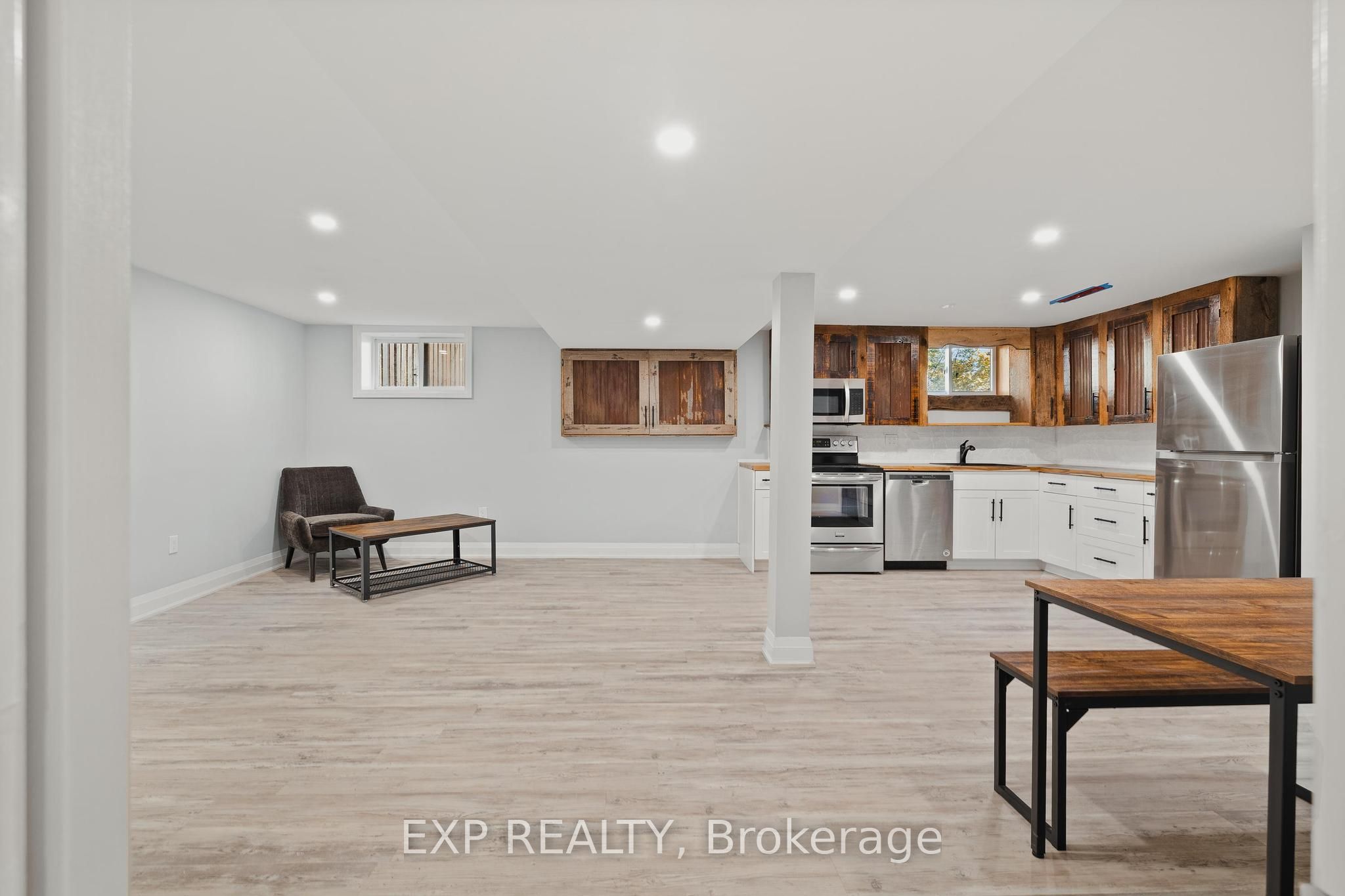 8 Talbot Street Property Photo 26