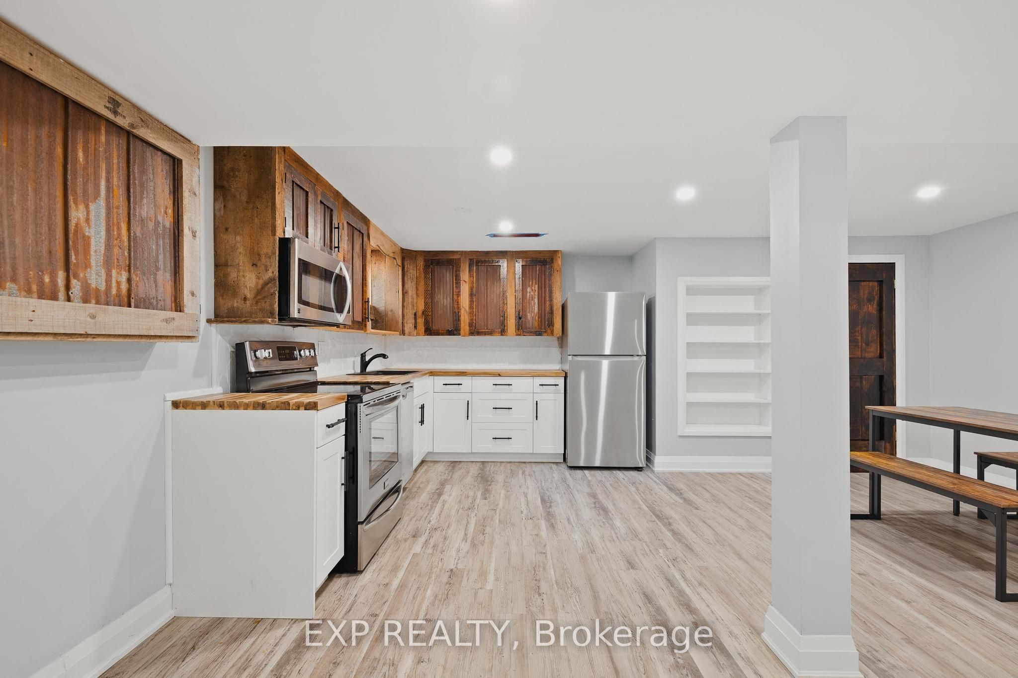 8 Talbot Street Property Photo 27