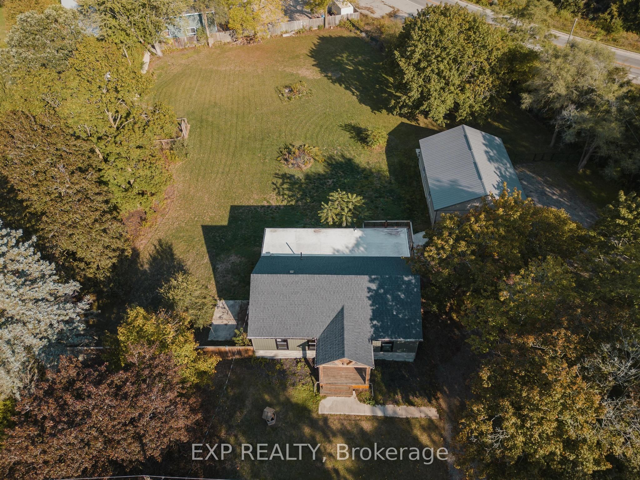 8 Talbot Street Property Photo 37