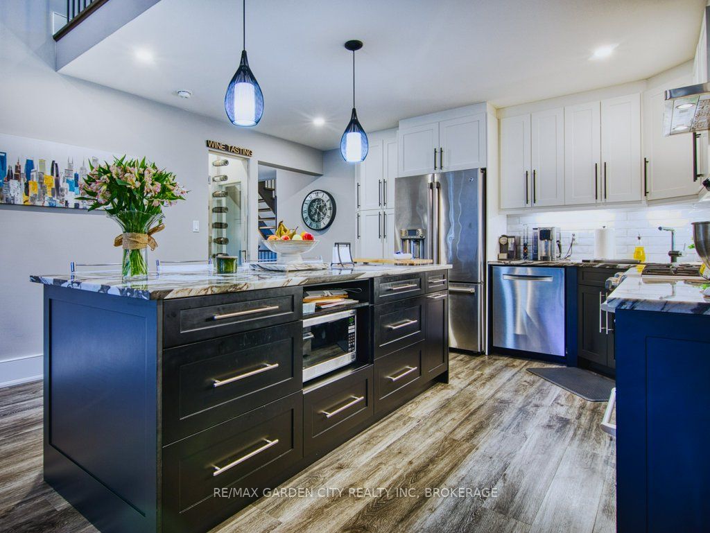 7506 Clubview Lane Property Photo 10