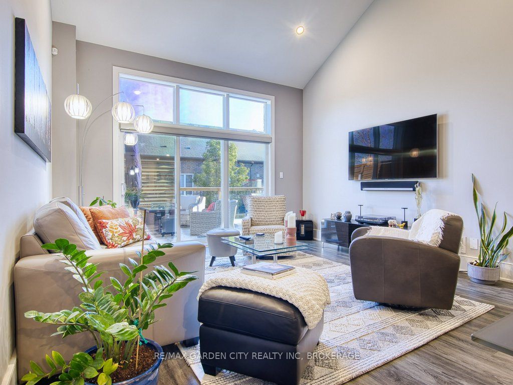 7506 Clubview Lane Property Photo 15