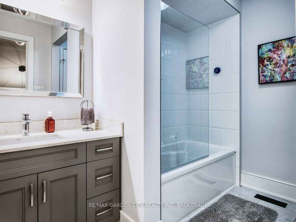 7506 Clubview Lane Property Photo 32