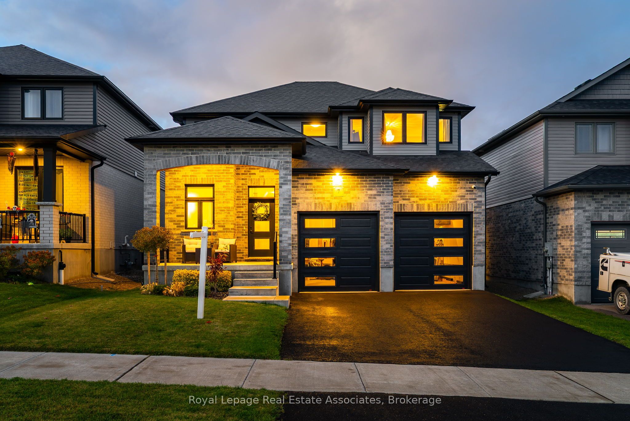 7 Tindall Cres Property Photo 1