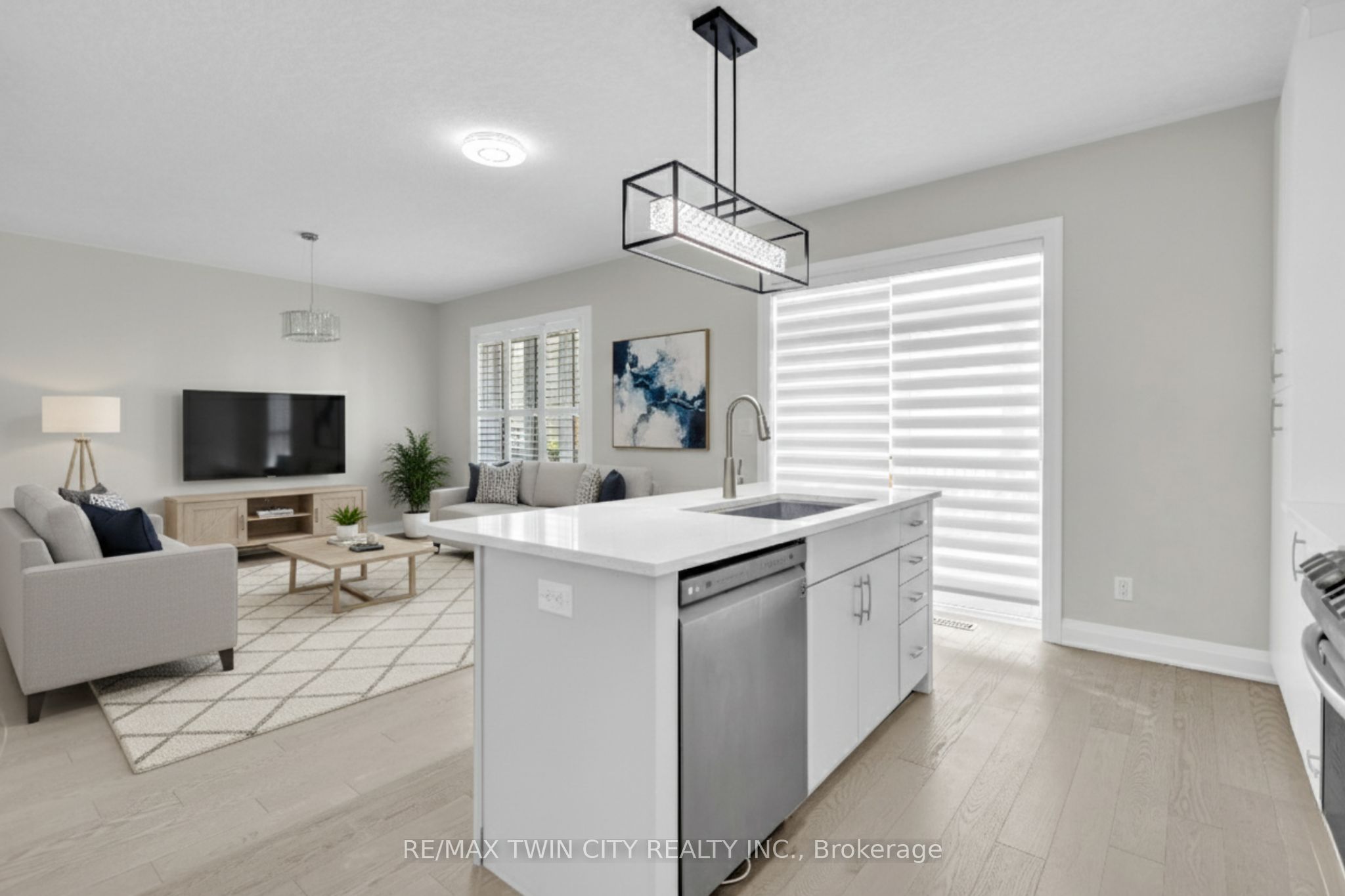 273 Woodbine Avenue Property Photo 6