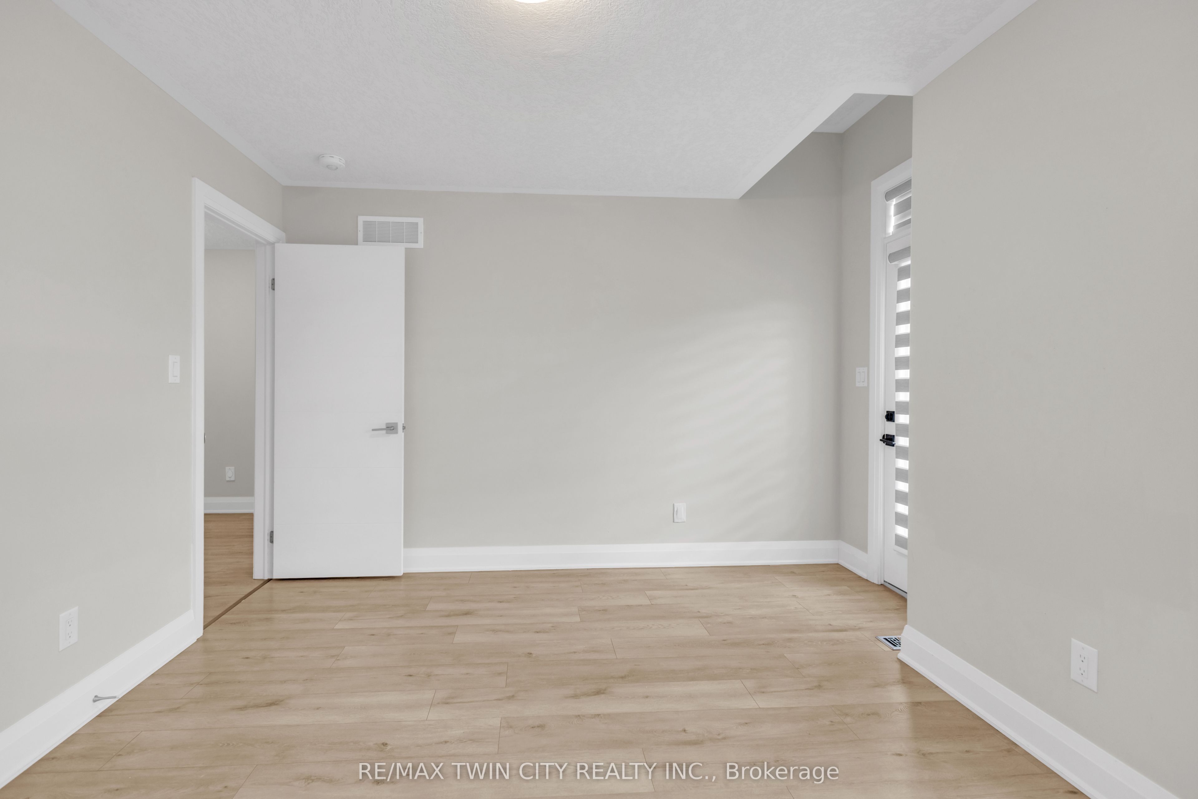 273 Woodbine Avenue Property Photo 29