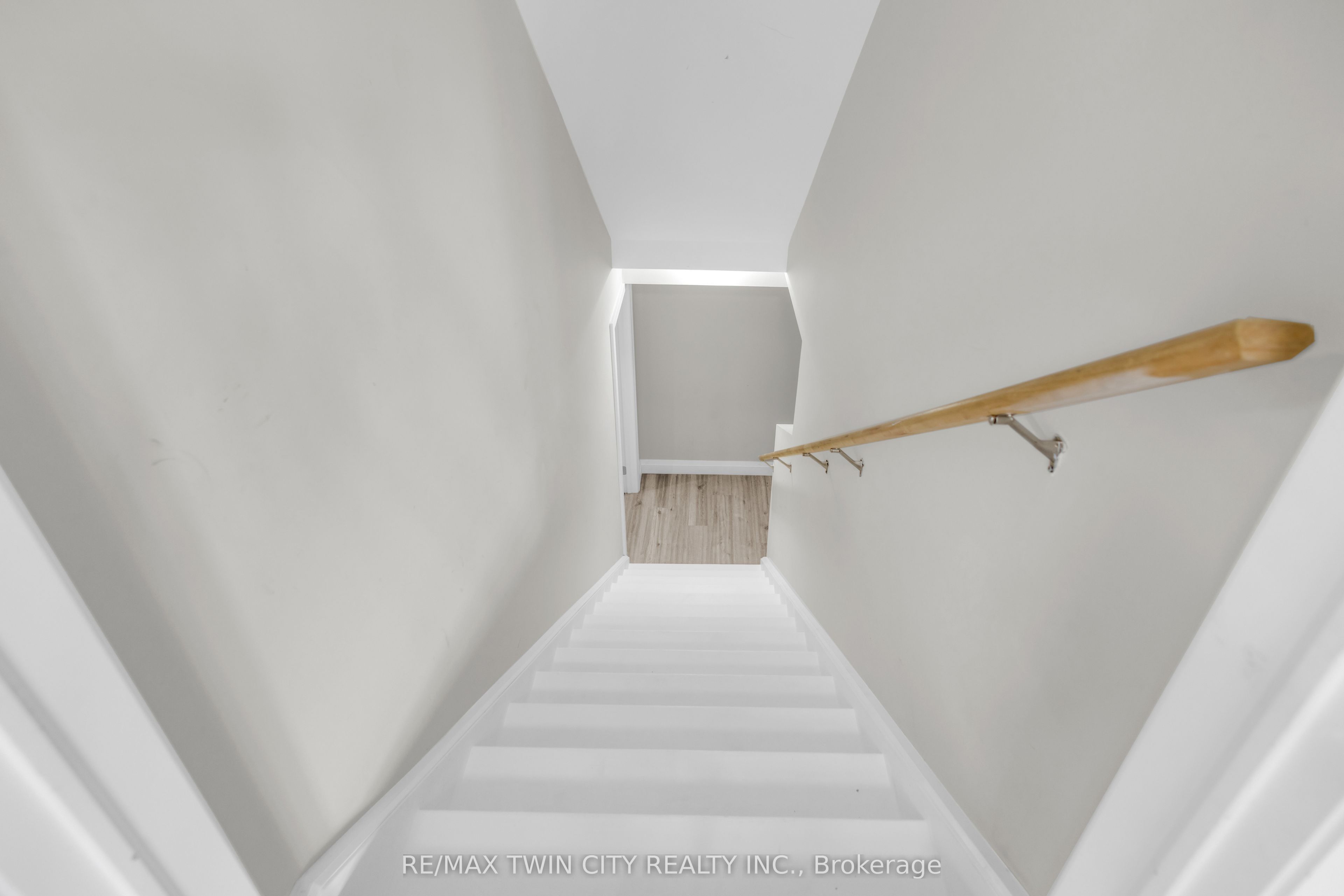 273 Woodbine Avenue Property Photo 34