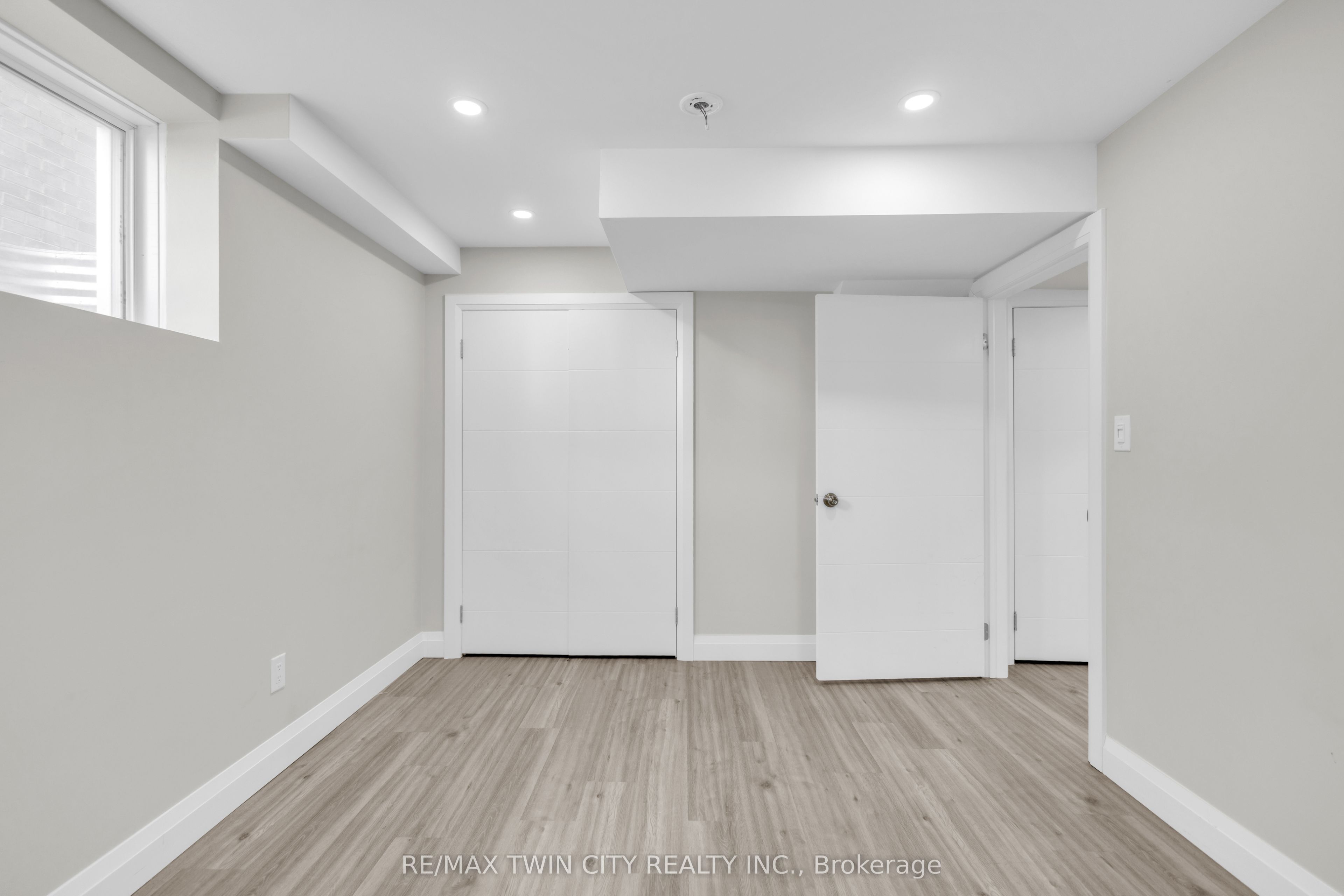 273 Woodbine Avenue Property Photo 36