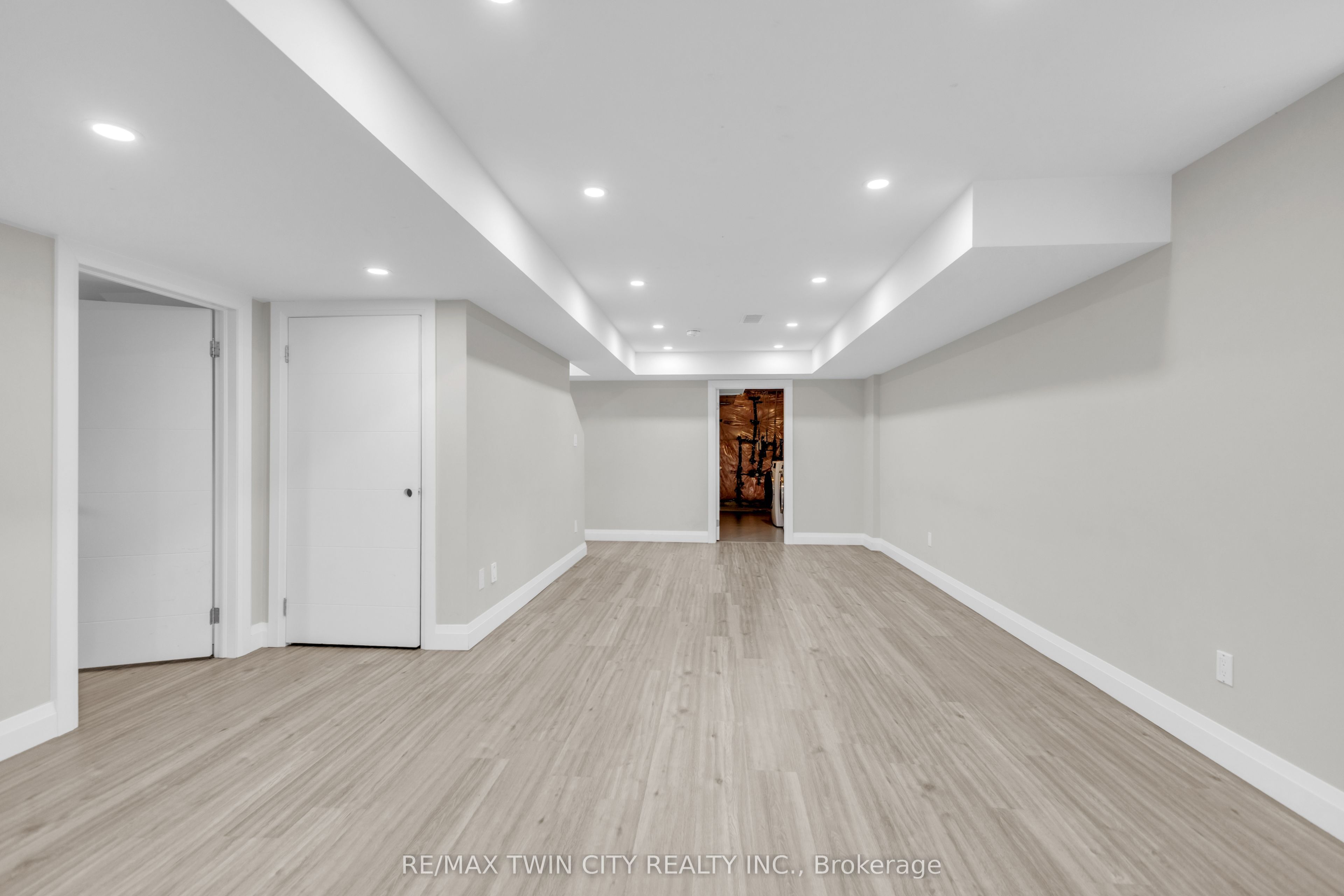 273 Woodbine Avenue Property Photo 38