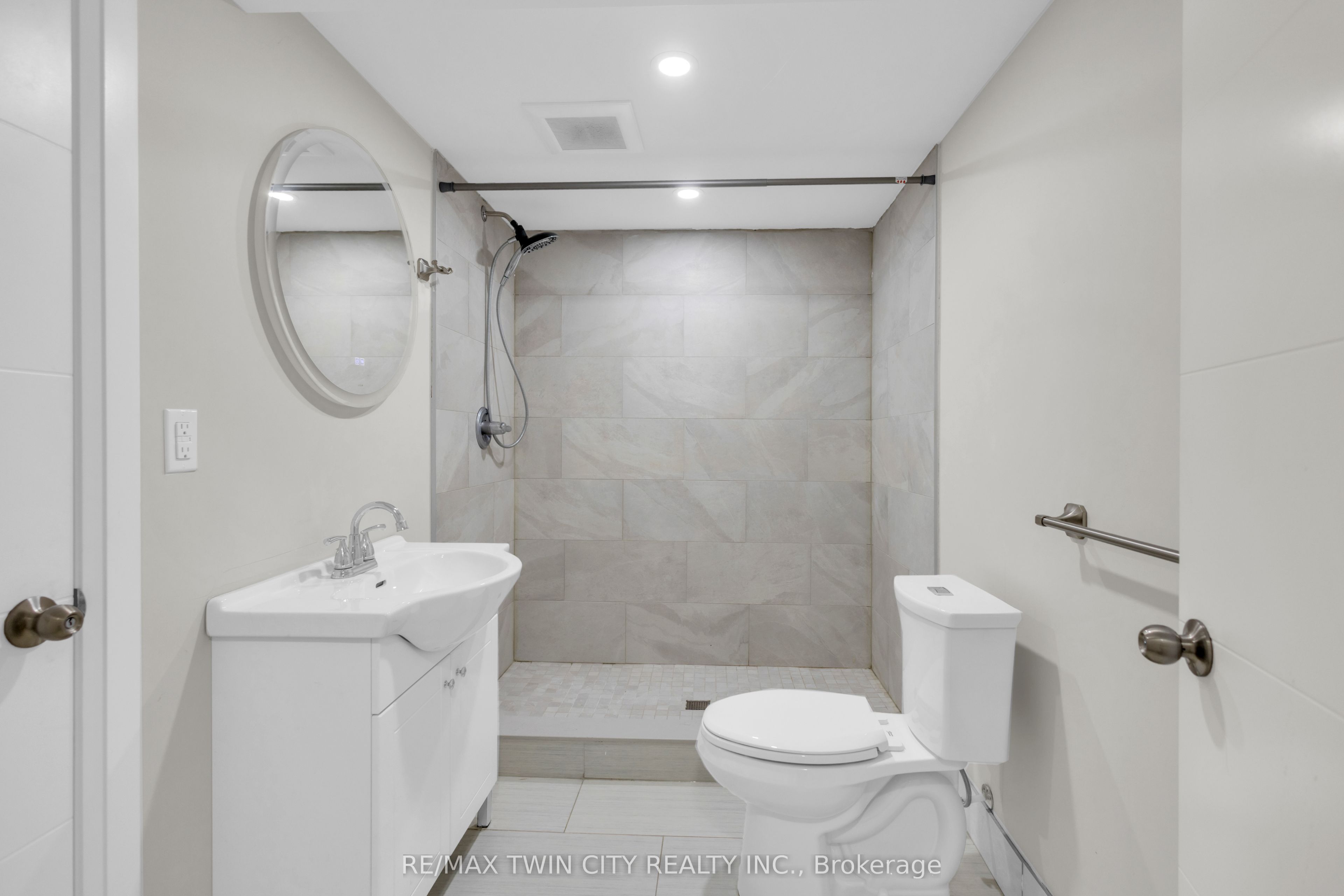 273 Woodbine Avenue Property Photo 39