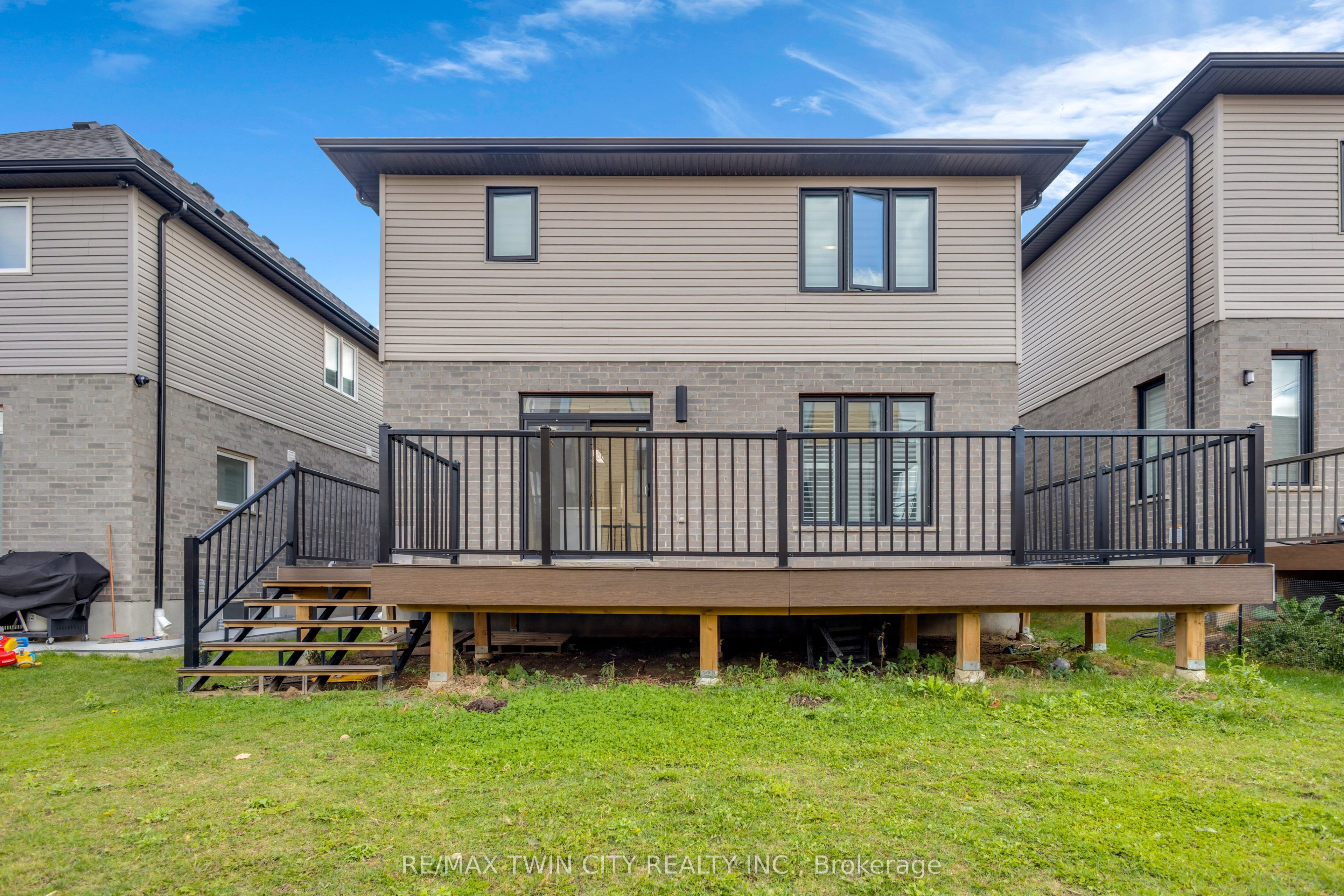 273 Woodbine Avenue Property Photo 40