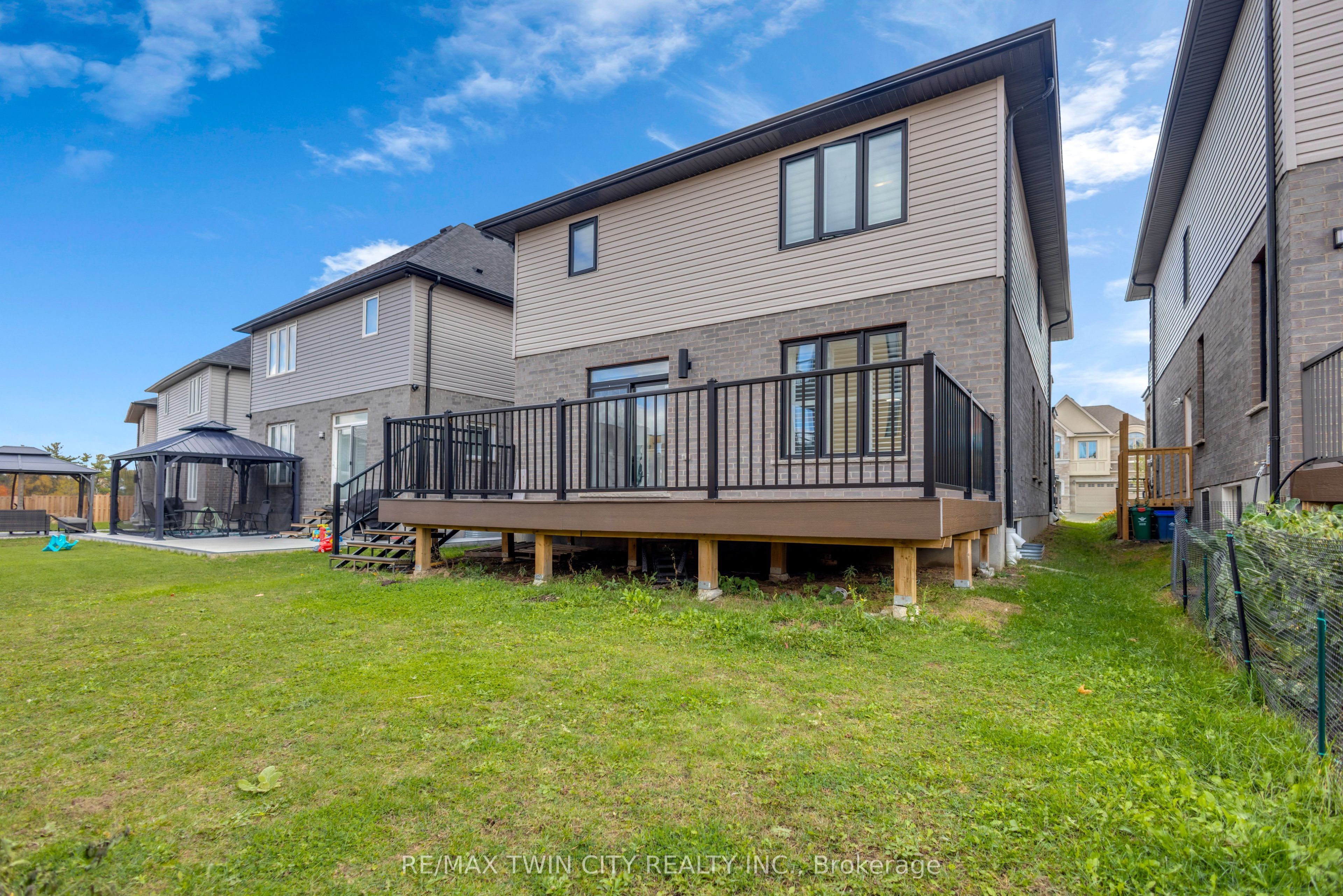 273 Woodbine Avenue Property Photo 41