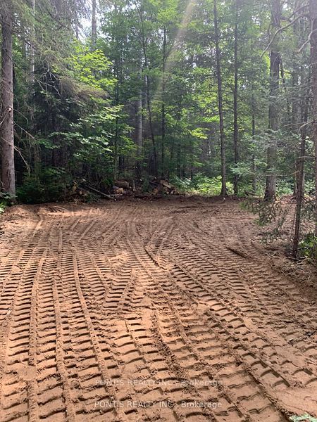 35 Almaguin Drive Property Photo 11