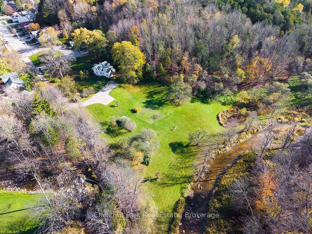 675 14th Street W Property Photo 2