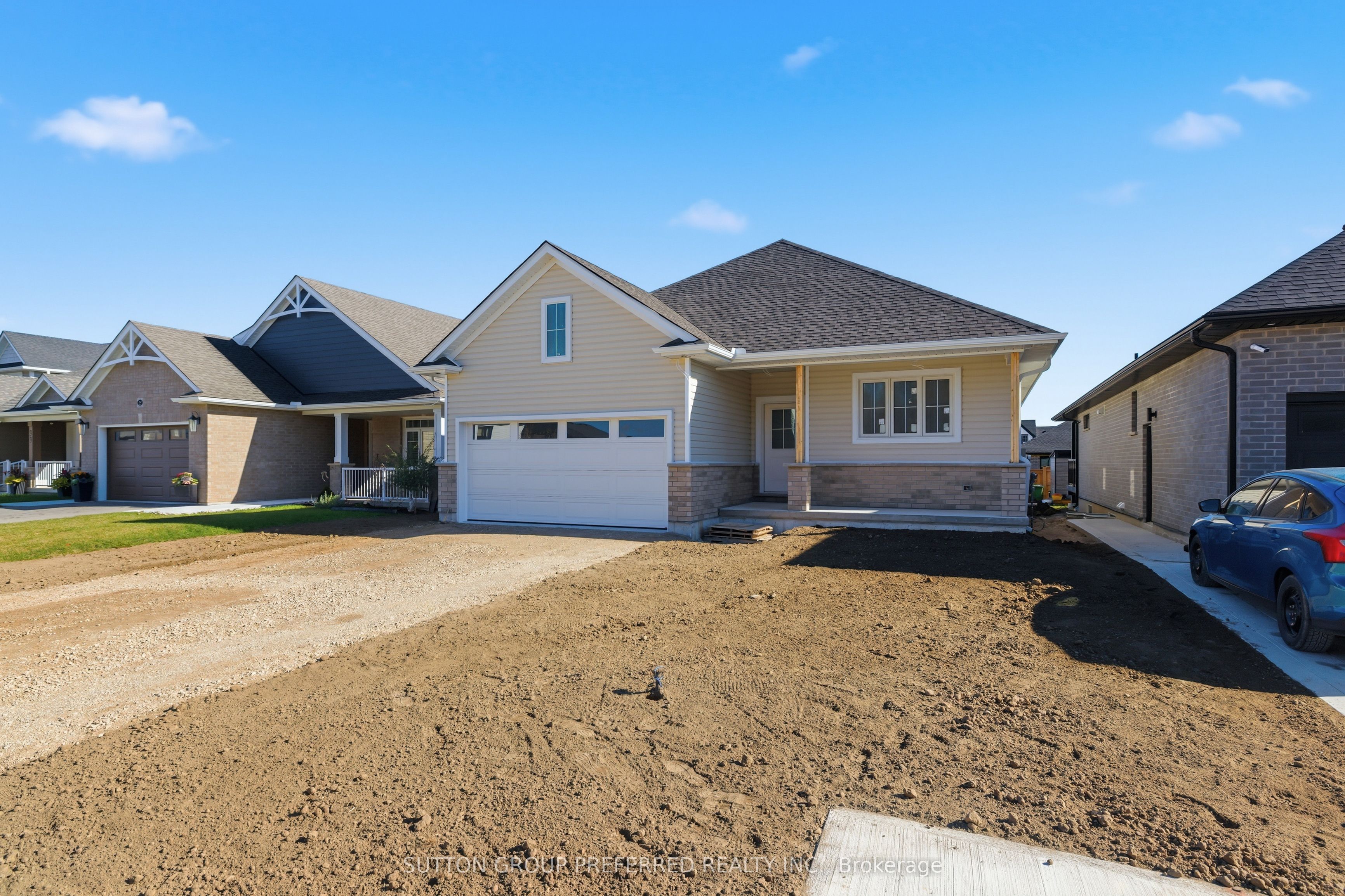 37 Ayrshire Ave Property Photo 1